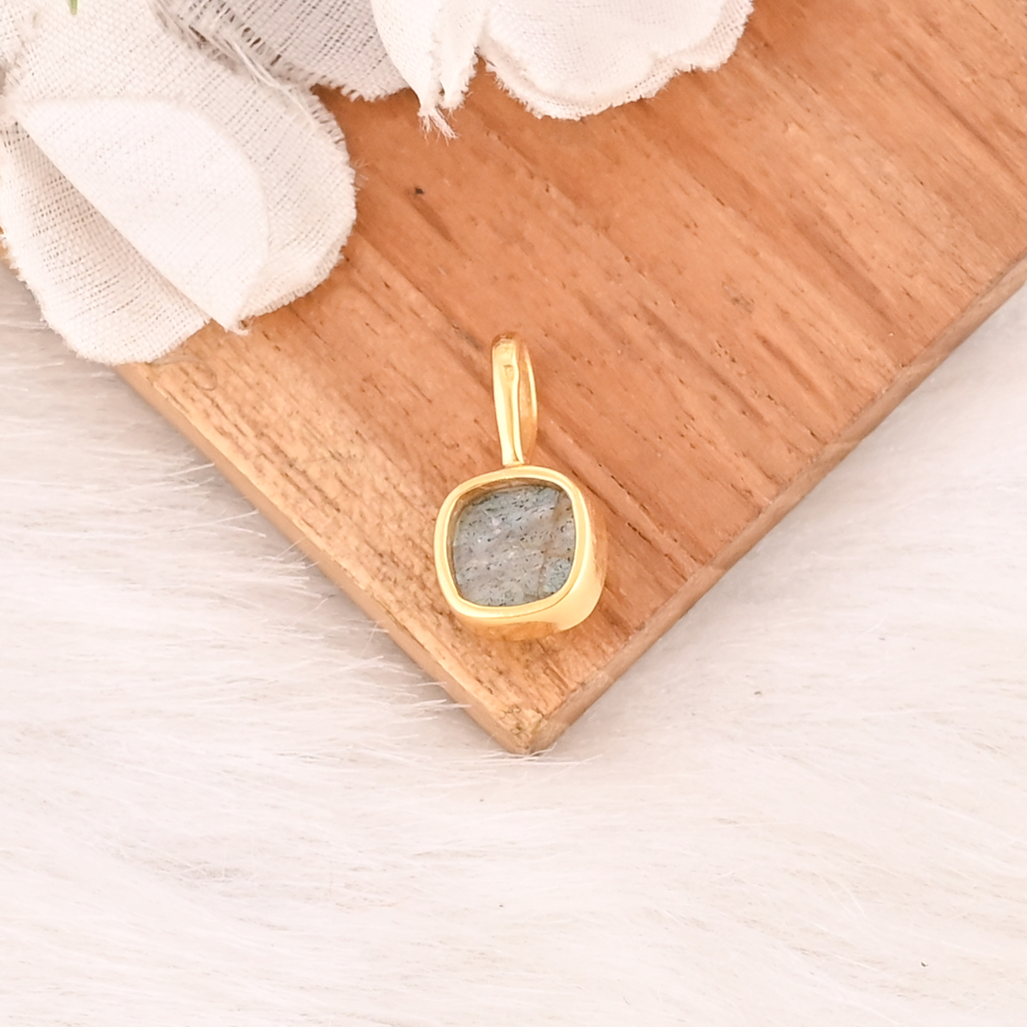 Natural Labradorite Gemstone 925 Sterling Silver Handmade Cushion Shape Pendant For Unisex
