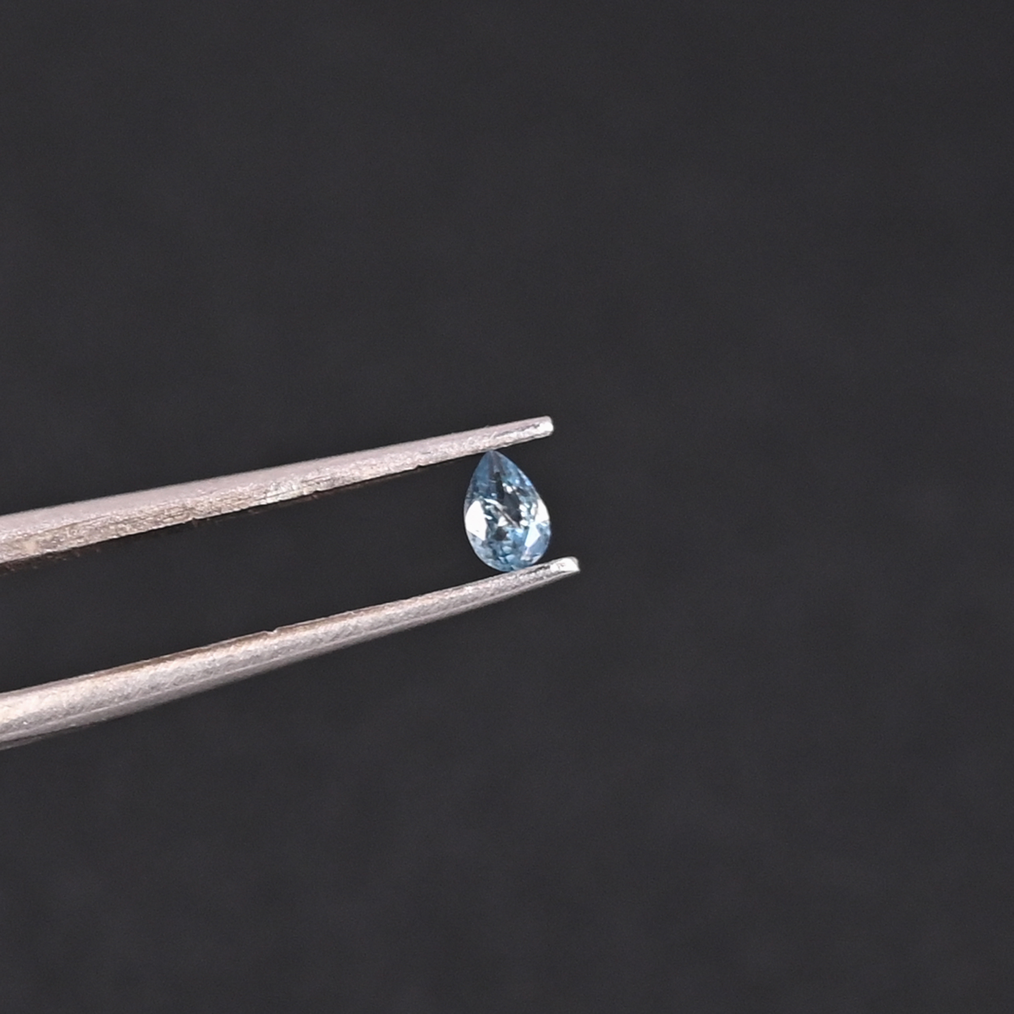 Natural Topaz 025 Carat 4 Pieces Weight  3x2mm Pear Shape Loose Gemstone