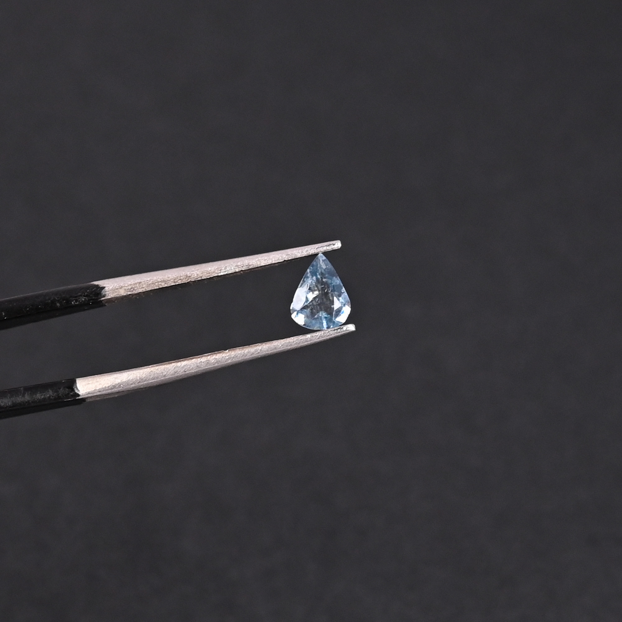 Natural Topaz 082 Carat  5 pieces weight  5x3mm Pear Shape Loose Gemstone