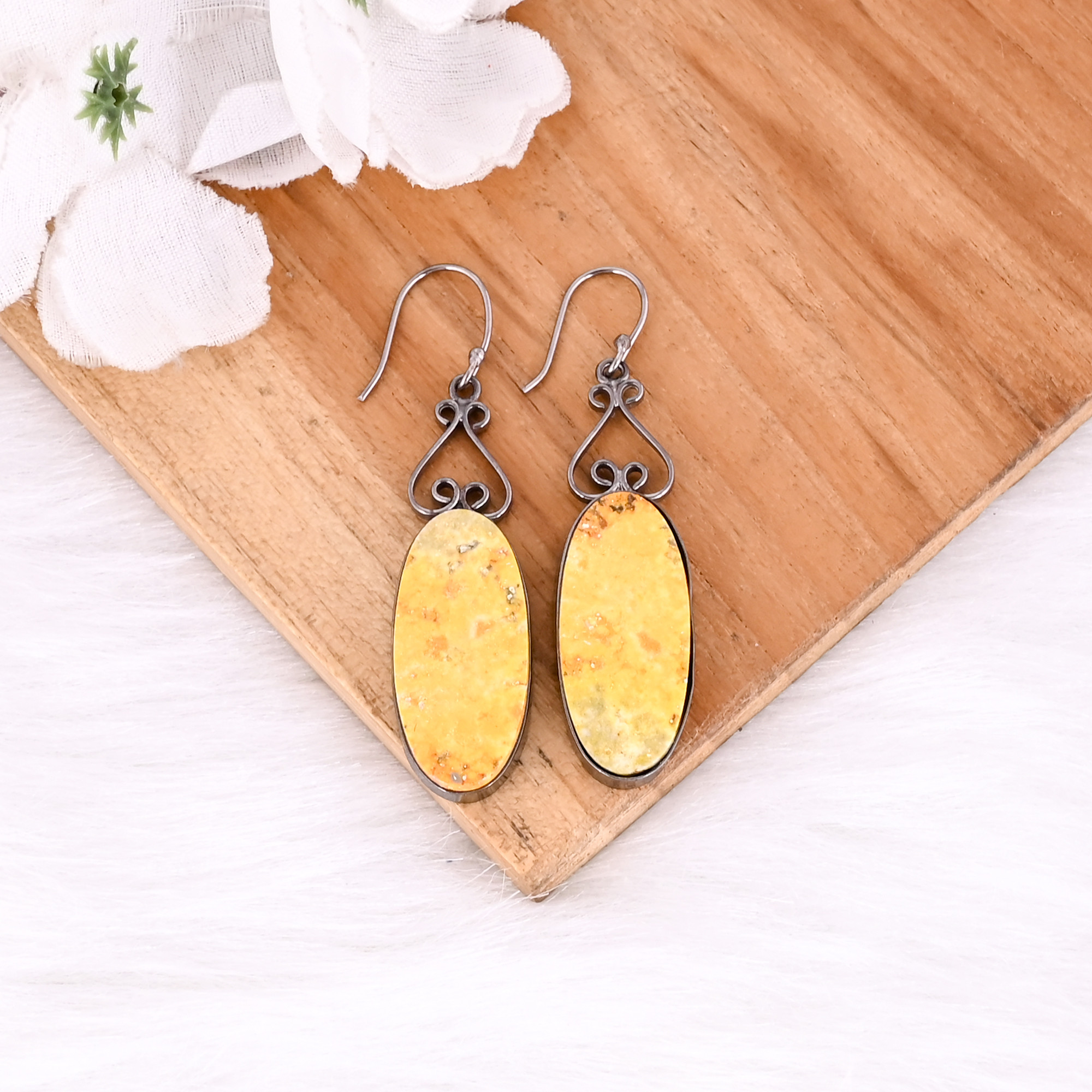 Black Ruthenium Brass Handmade Bumble Bee Jasper Oval Gemstone Dangle Earring Wholesale Jewelry