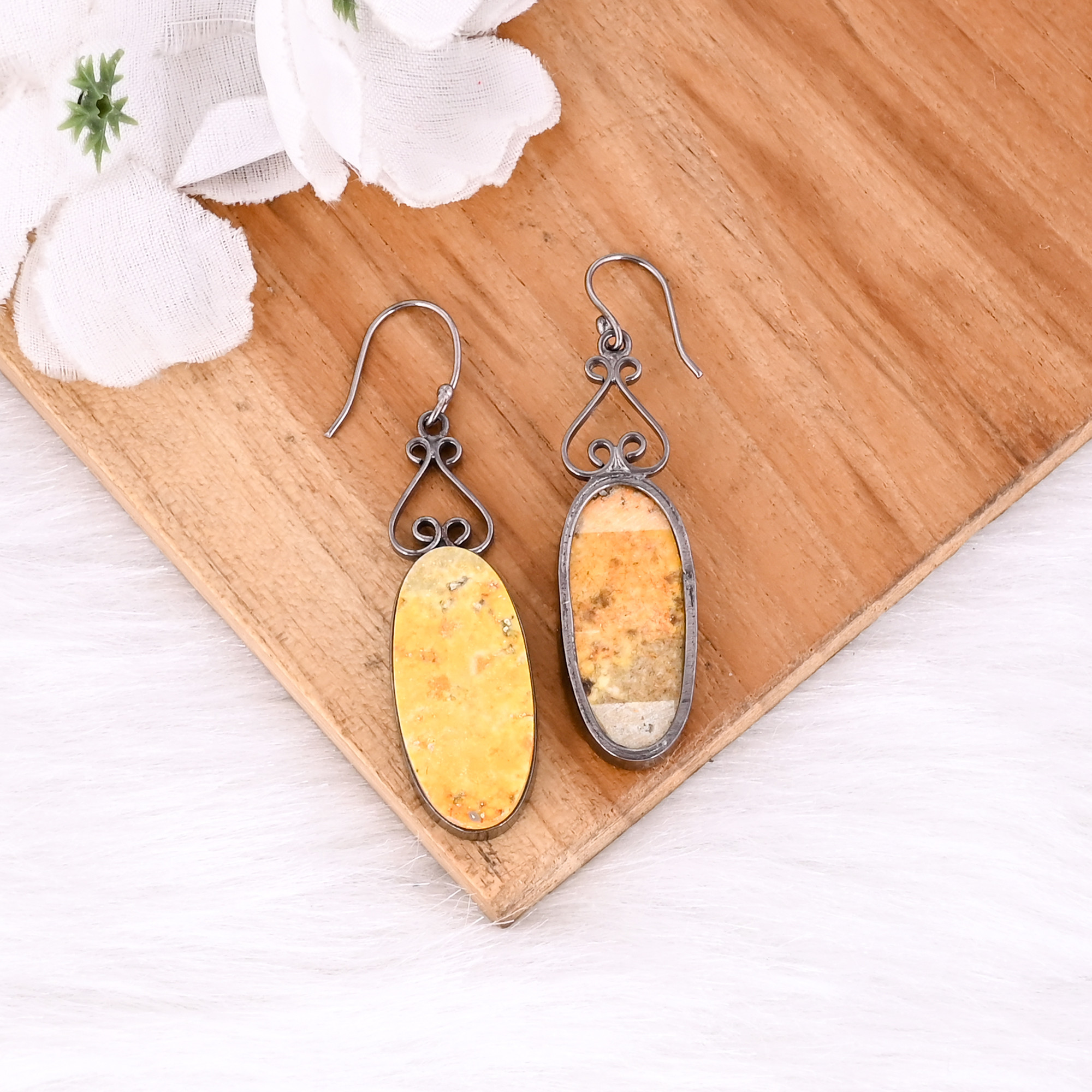 Black Ruthenium Brass Handmade Bumble Bee Jasper Oval Gemstone Dangle Earring Wholesale Jewelry