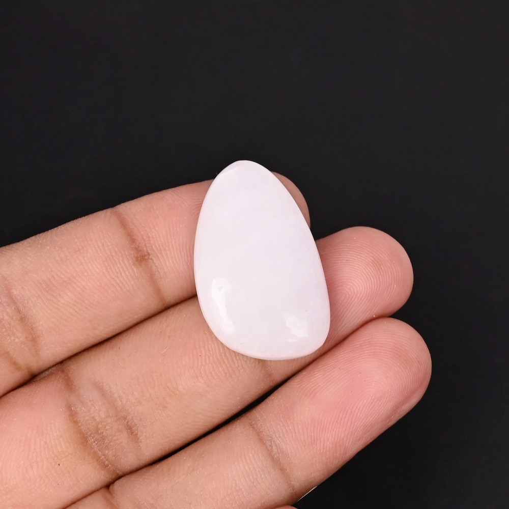 Image of White Agate Gemstone Fancy Shape 21.7 Carat 28x17mm