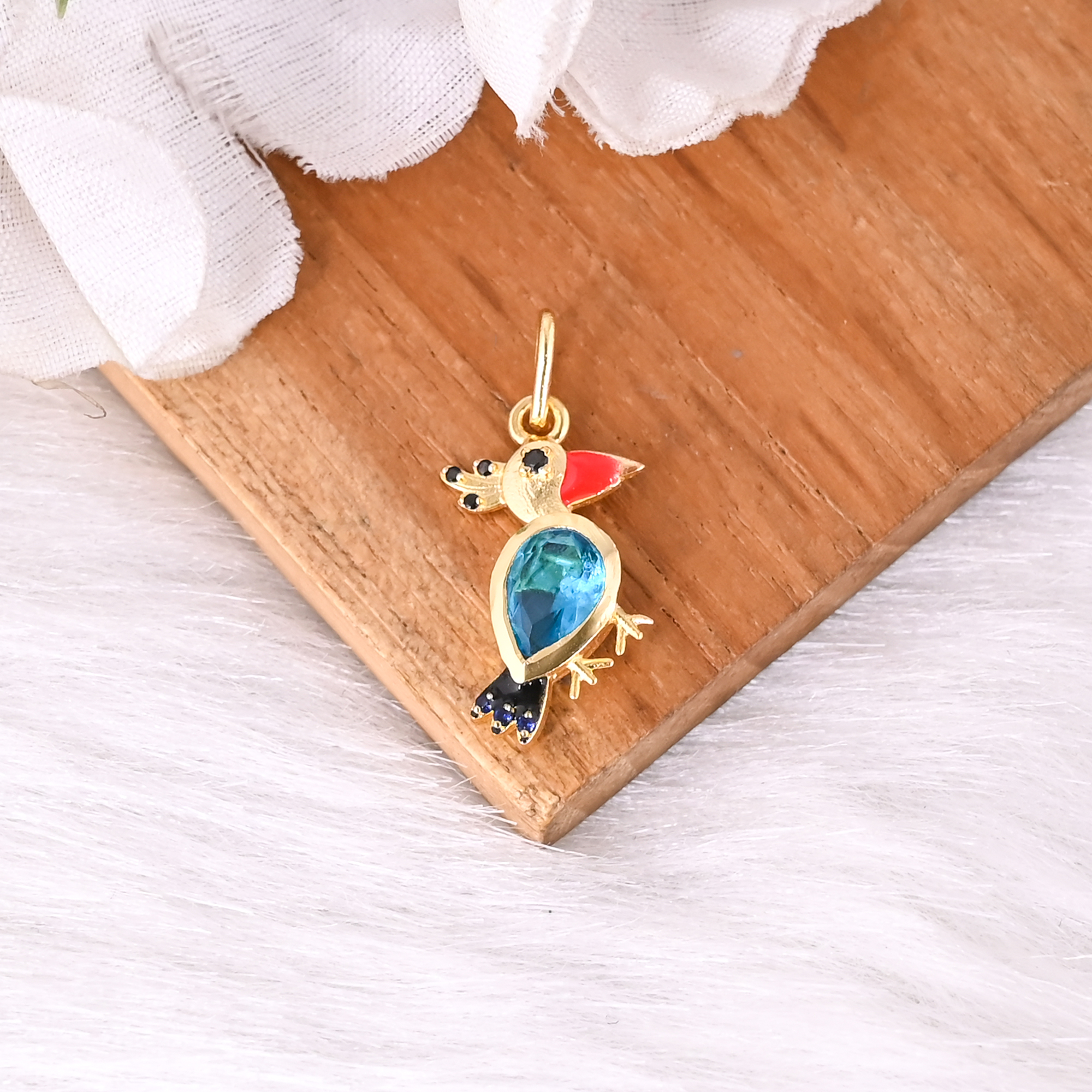 Trendy Bird Design Handmade Brass Pendant Best For Gifting