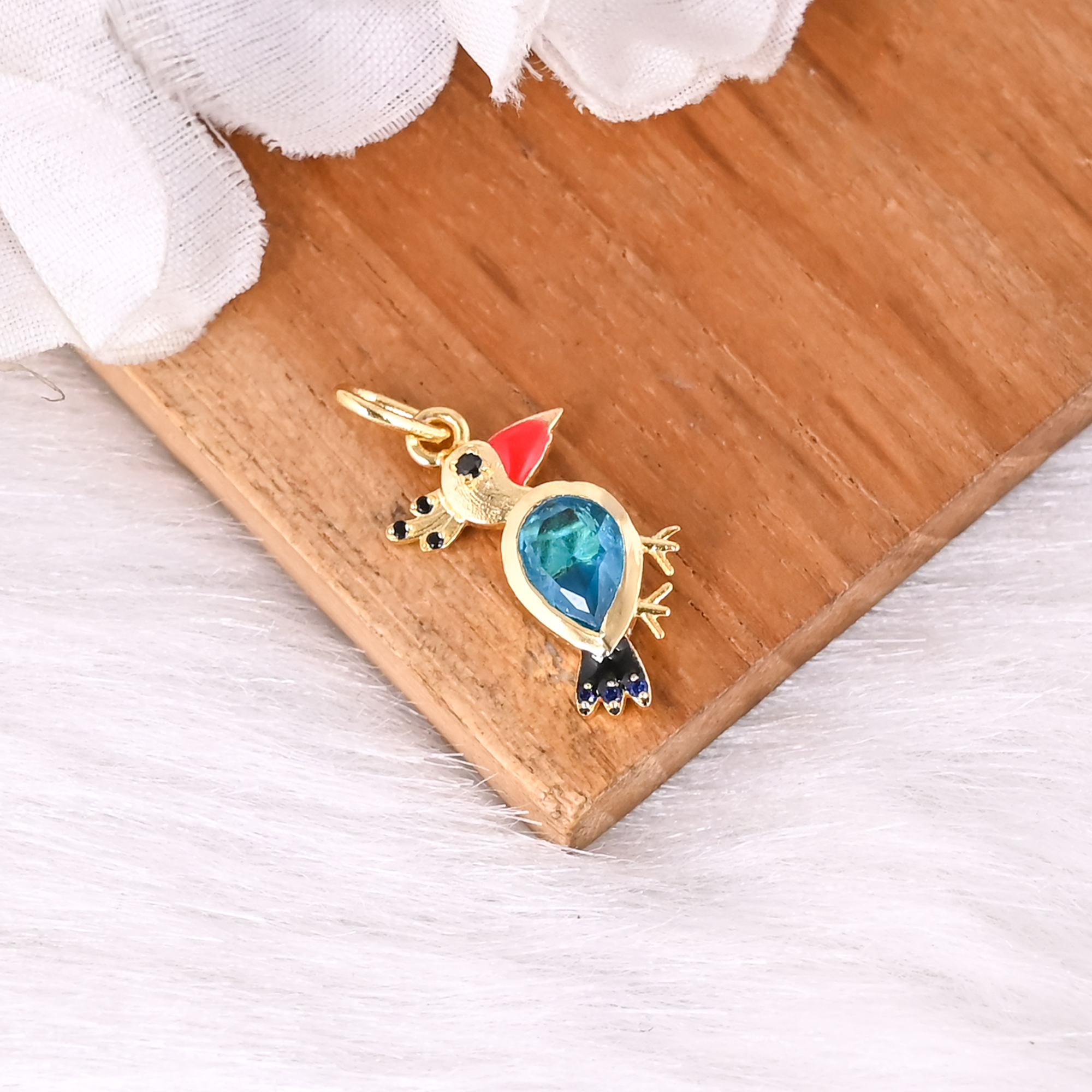 Trendy Bird Design Handmade Brass Pendant Best For Gifting