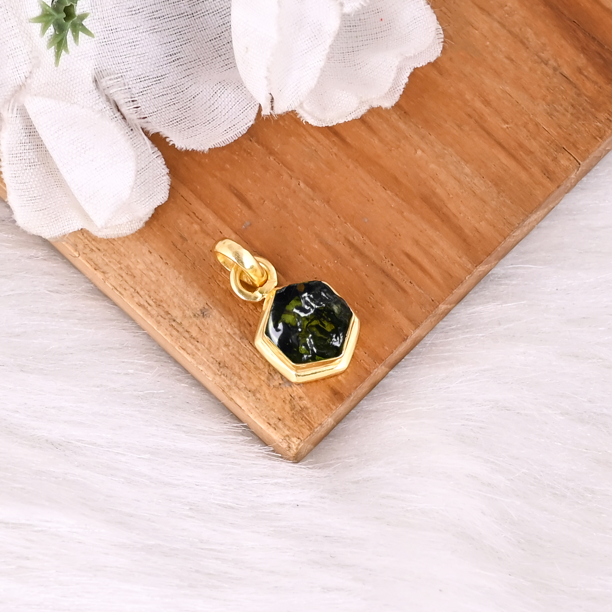 Chinese Green Moldavite Style Hexagon Pendant Trendy Minimalist Jewelry For Women