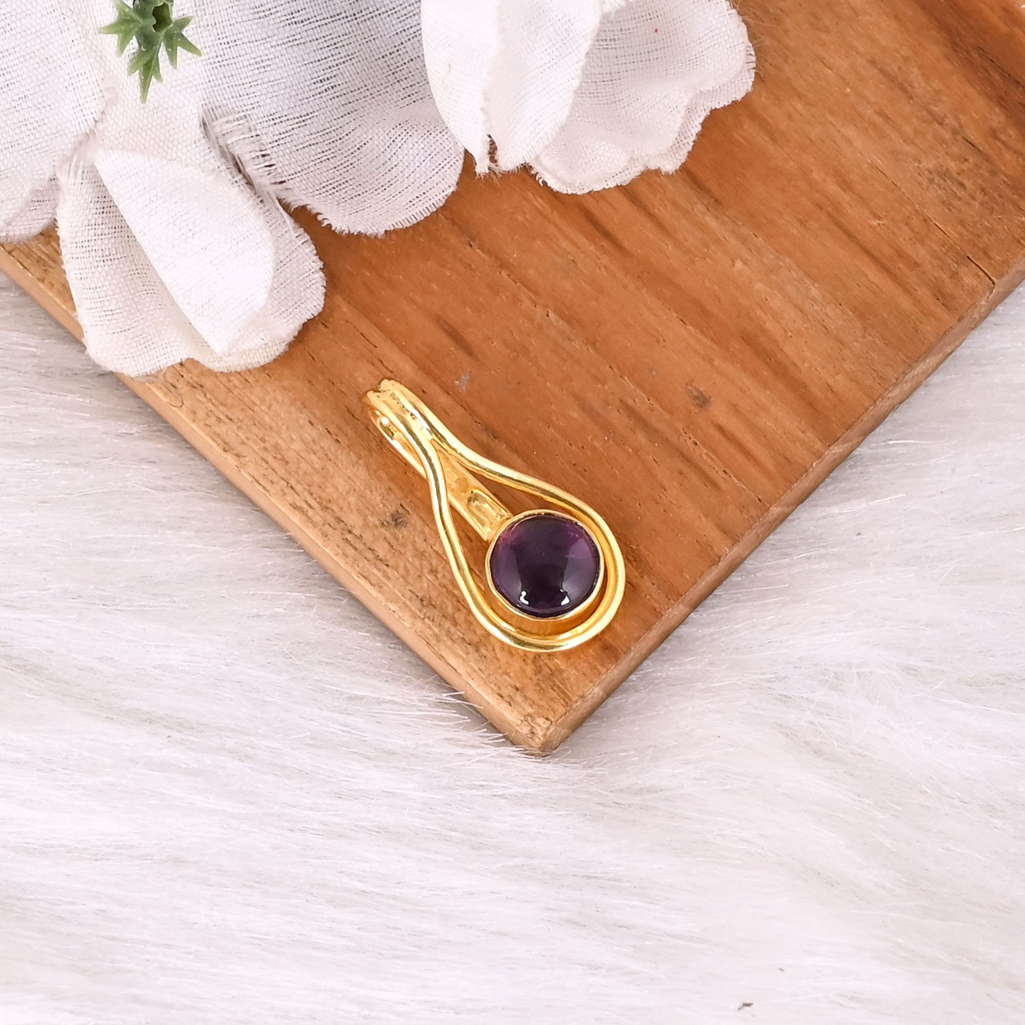 Minimal Natural Purple Amethyst Gold Plated Brass Pendant for Women