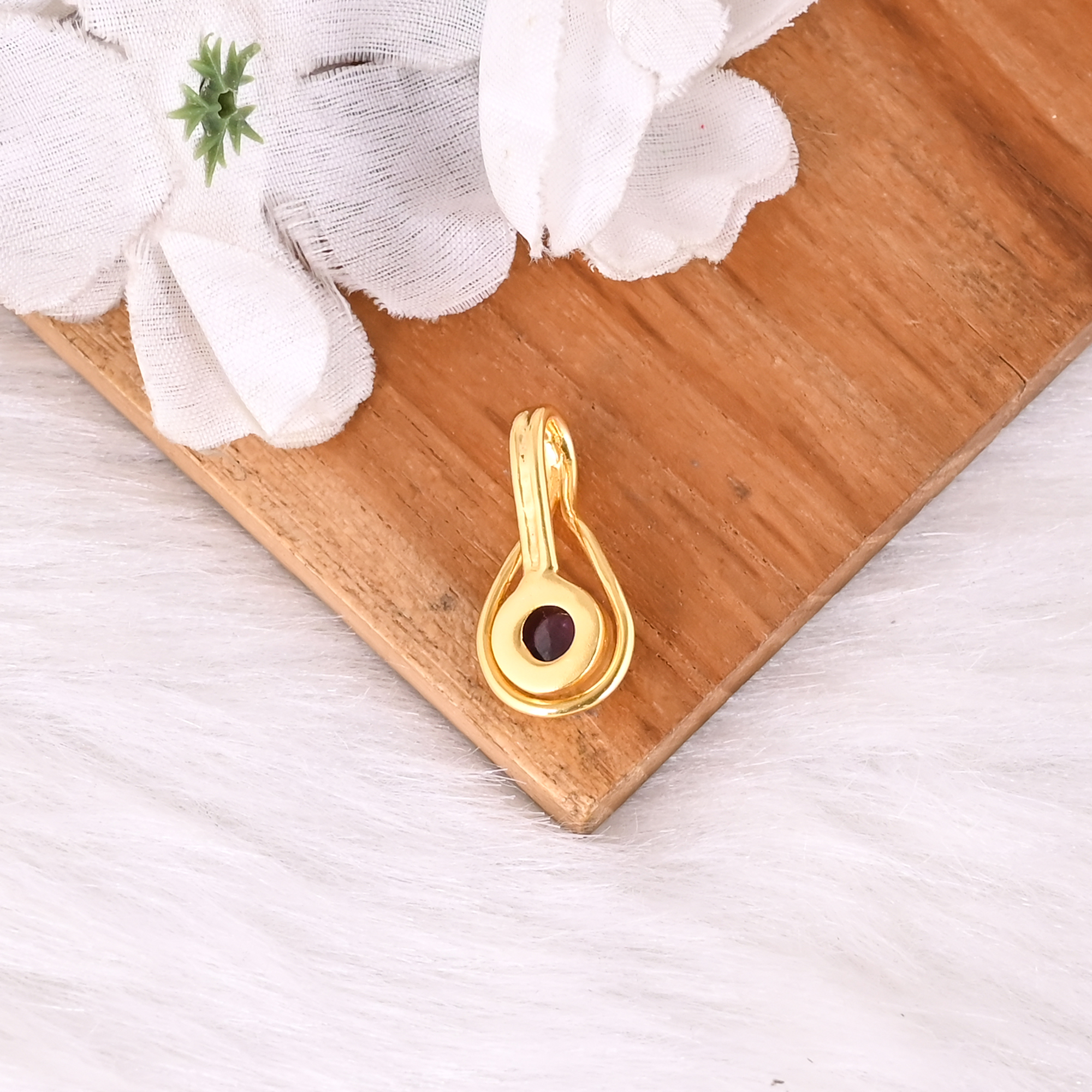 Minimal Natural Purple Amethyst Gold Plated Brass Pendant for Women