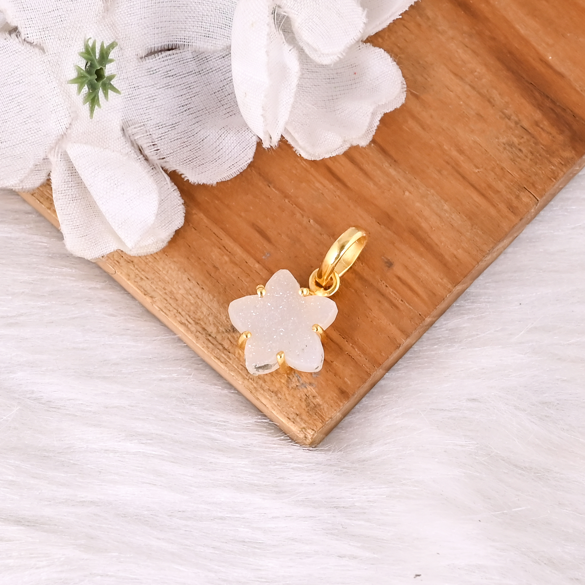 Trendy White Druzy Star Shaped Gold Plated Brass Pendant for Women