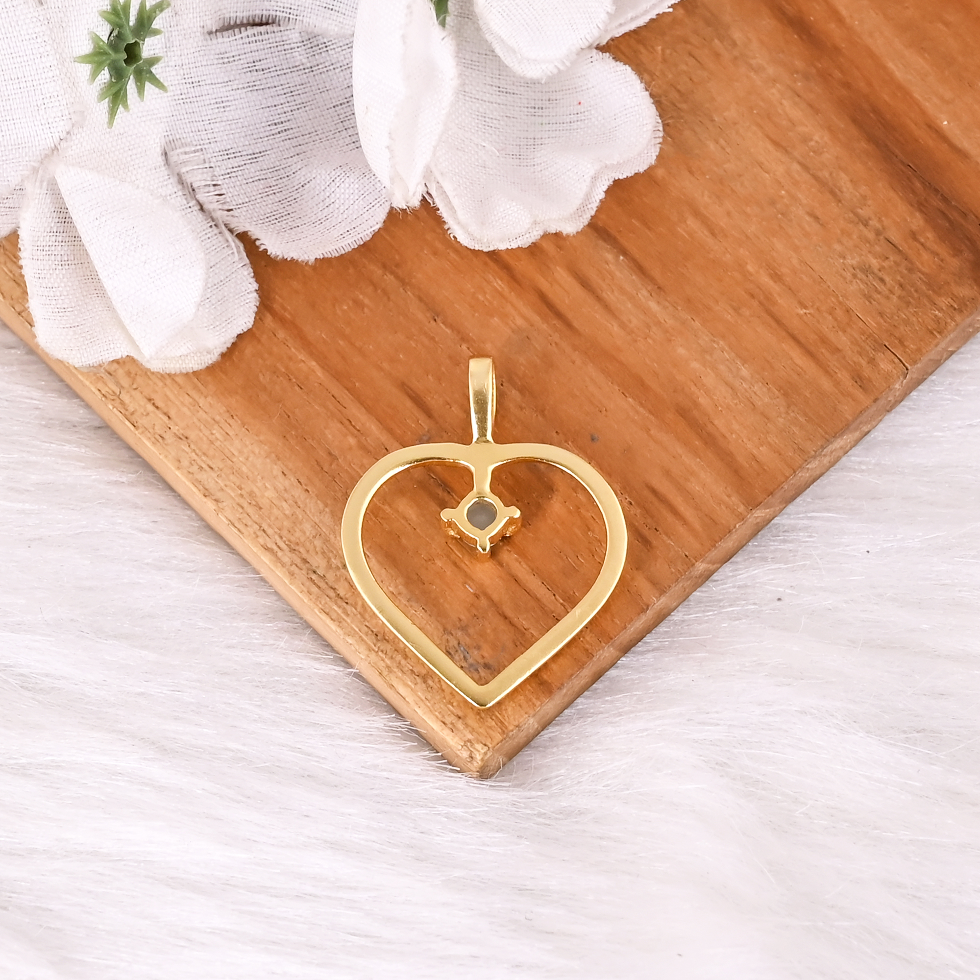 Trendy Heart Shaped Natural Aqua Chalcedony Brass Pendant Classic Gift For Women