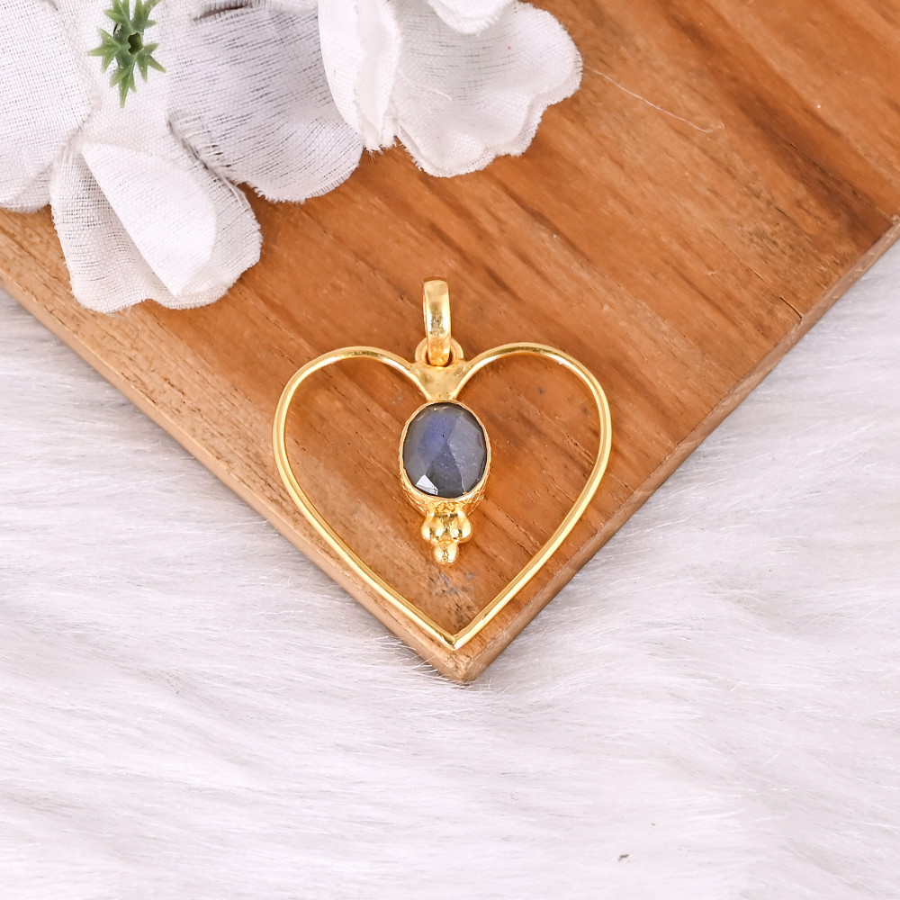 Image of Trendy Heart Shaped Natural Labradorite Brass Gemstone Pendant Classic Gift For Women