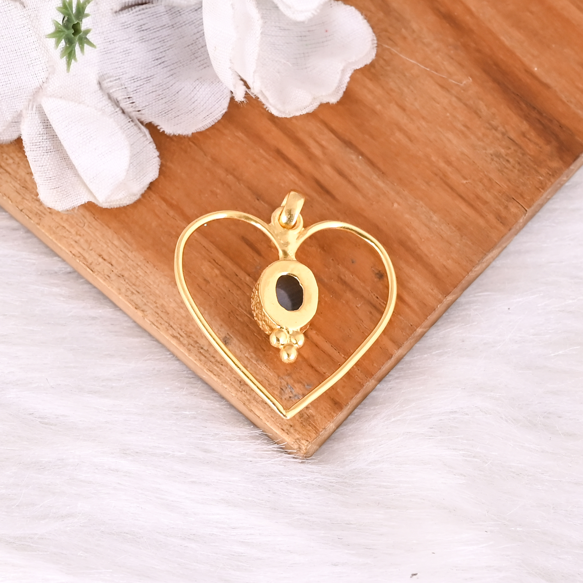 Trendy Heart Shaped Natural Labradorite Brass Gemstone Pendant Classic Gift For Women