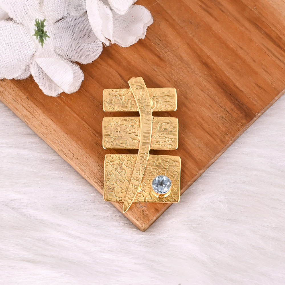 Image of Fashion Jewelry Brass Pendant Featuring Sky Blue Hydro Topaz Gemstone For Women
