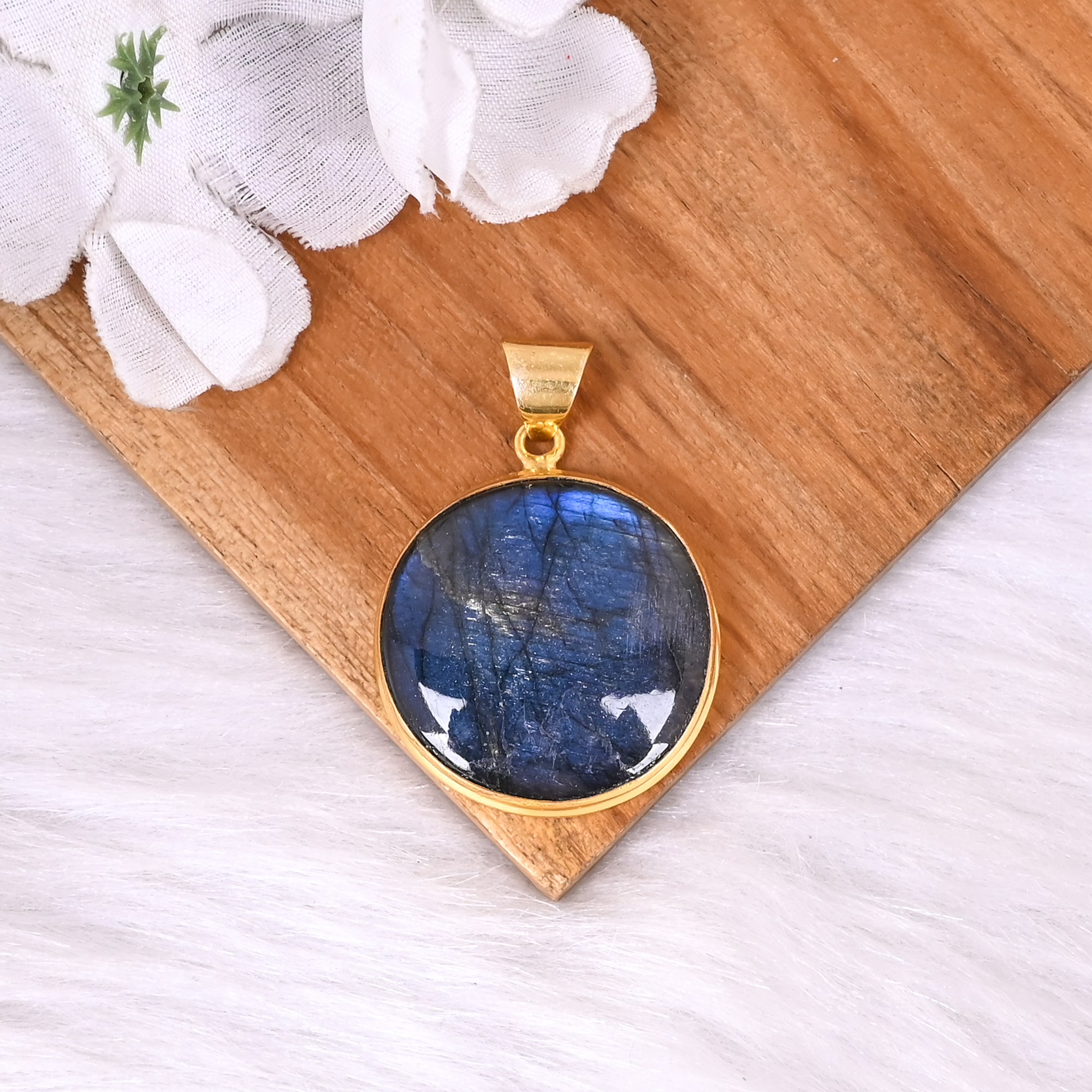 Natural Labradorite Gemstone Brass Pendant Classic Handmade Unisex Jewelry