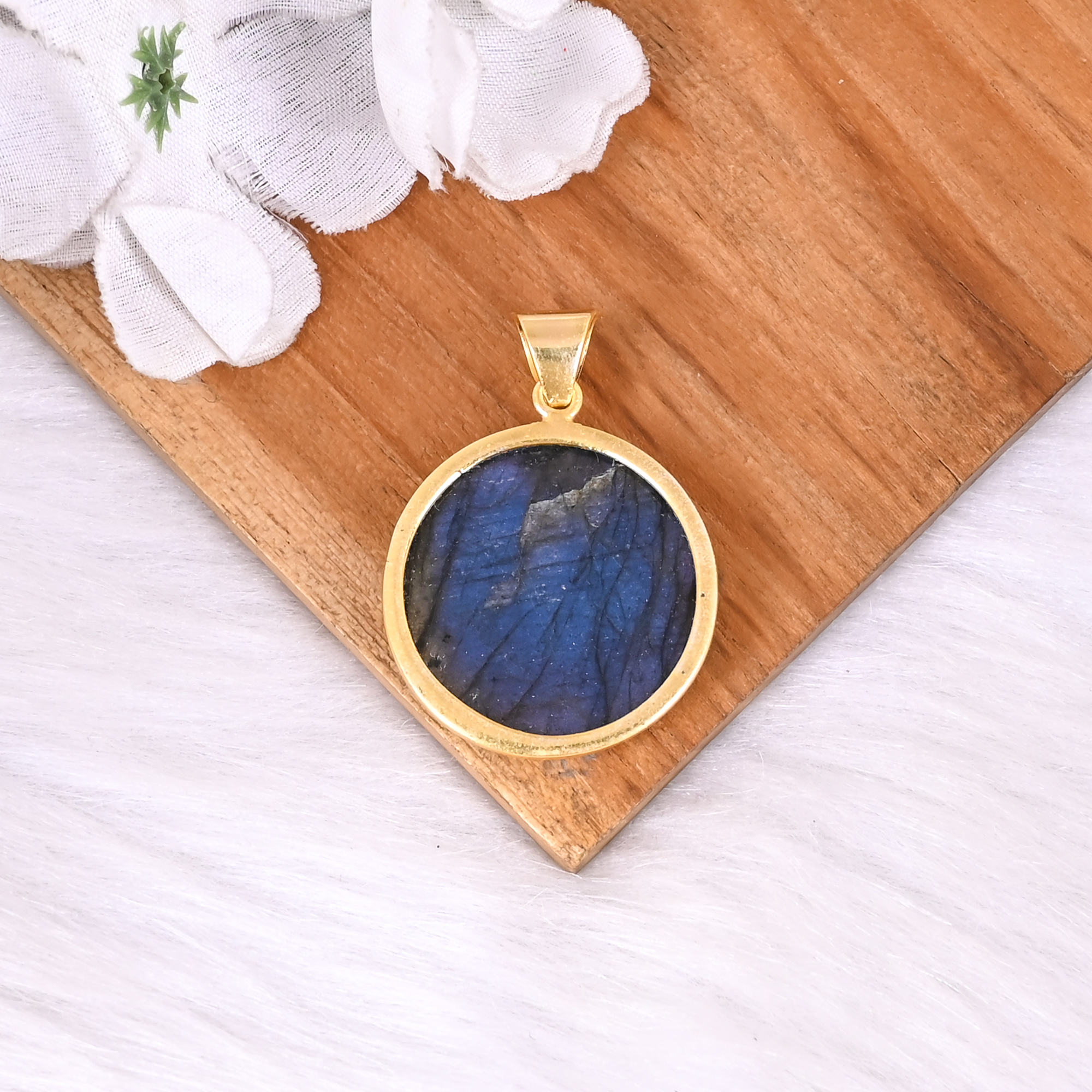 Natural Labradorite Gemstone Brass Pendant Classic Handmade Unisex Jewelry