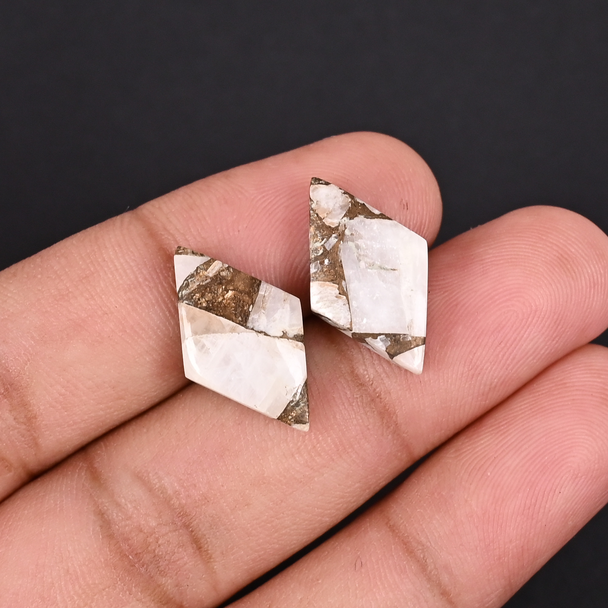 White Calcite Copper 127 Carat 20x12mm Kite Cabochon Shape Loose Gemstone