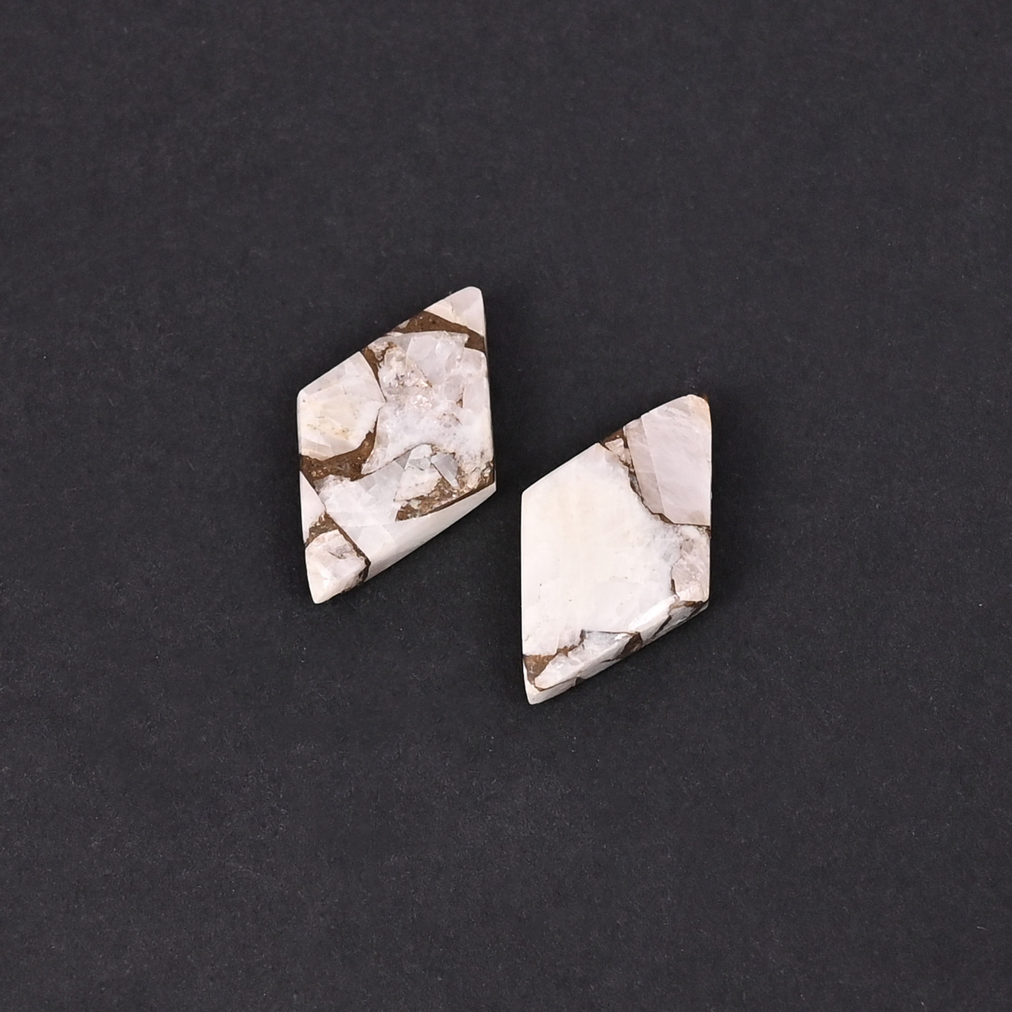 White Calcite Copper 127 Carat 20x12mm Kite Cabochon Shape Loose Gemstone