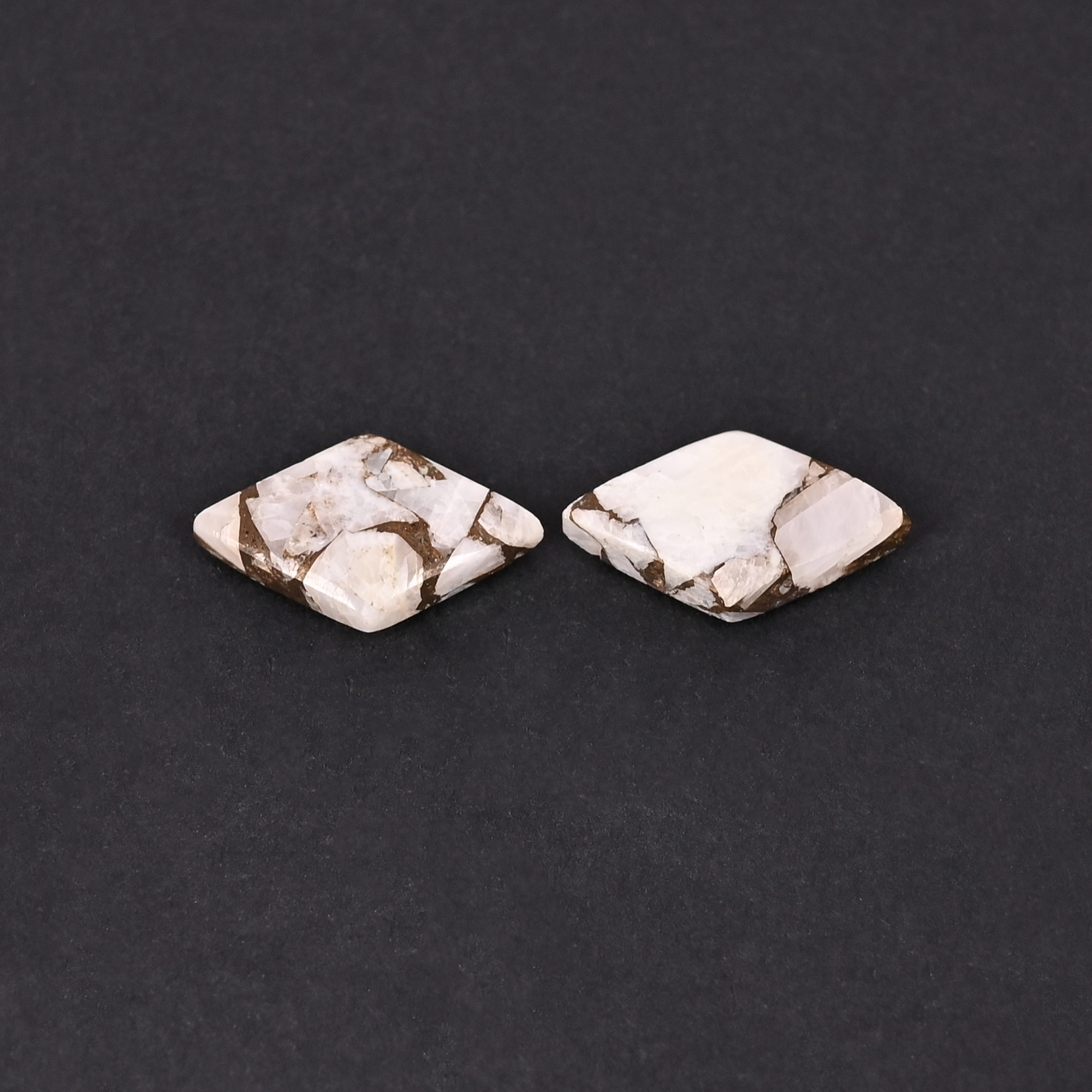 White Calcite Copper 127 Carat 20x12mm Kite Cabochon Shape Loose Gemstone