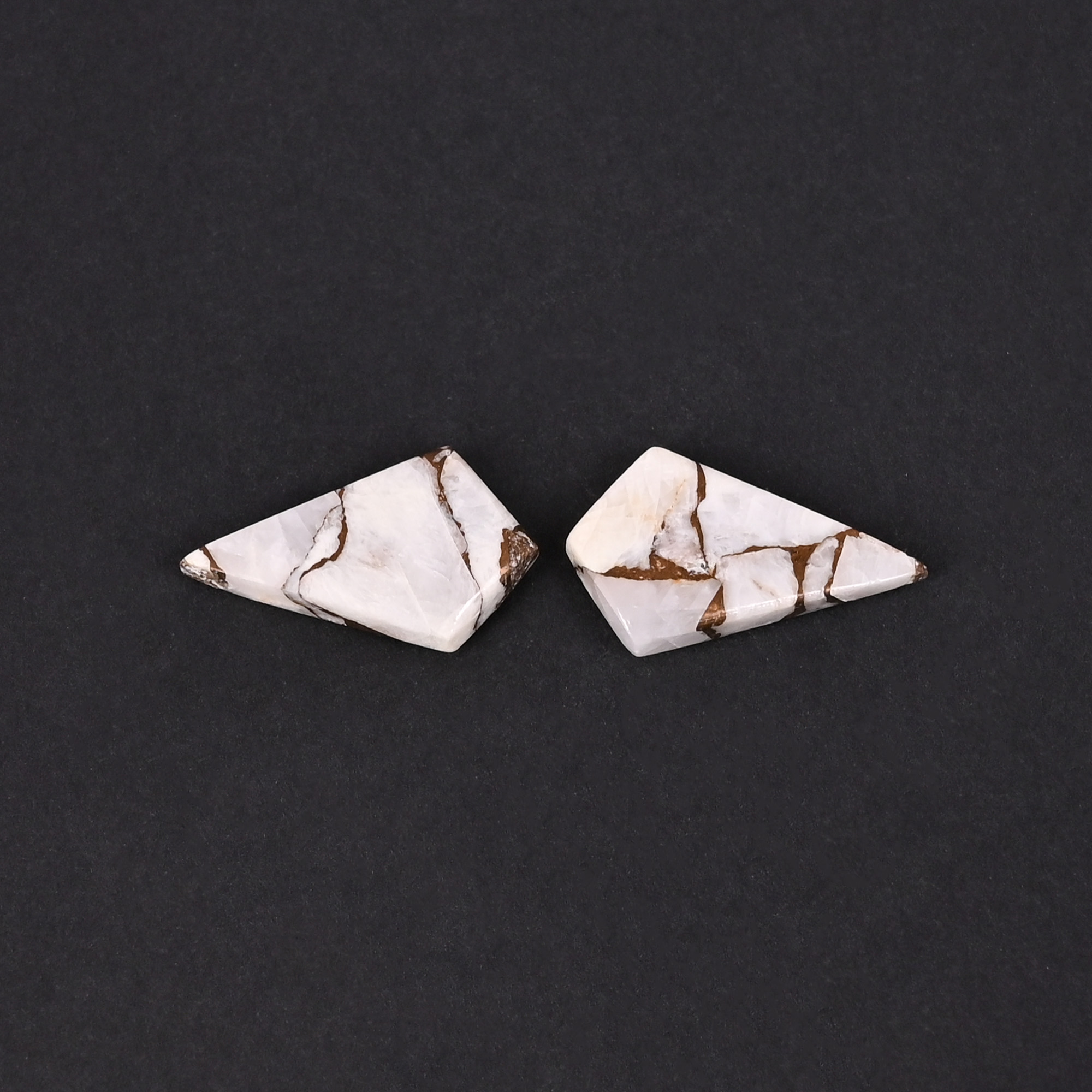 White Calcite Copper 123 Carat 20x12mm Kite Cabochon Shape Loose Gemstone