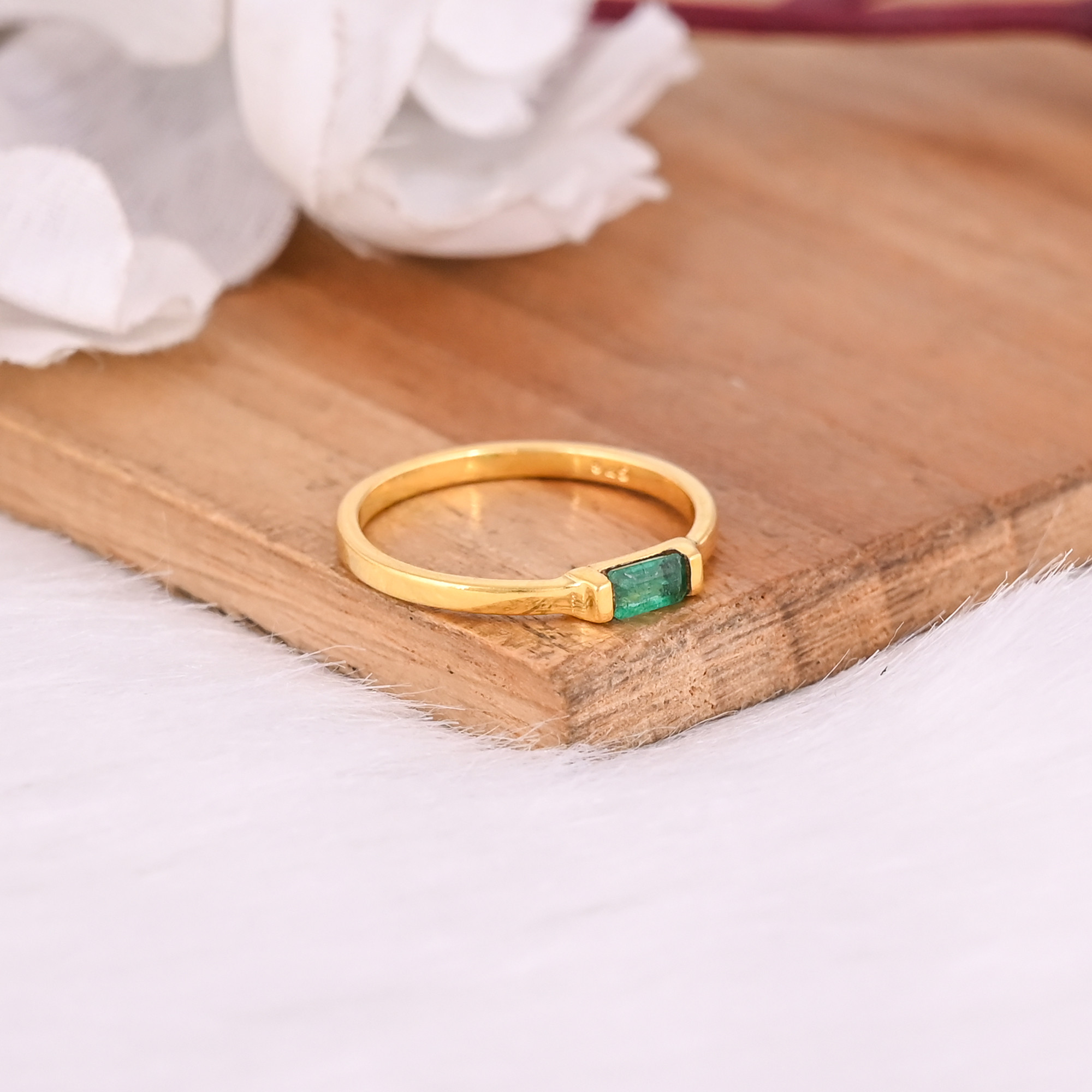 Natural Emerald Gemstone Solid 925 Sterling Silver Yellow Gold Plated Stacking Ring Wedding Engagement Womens Ring
