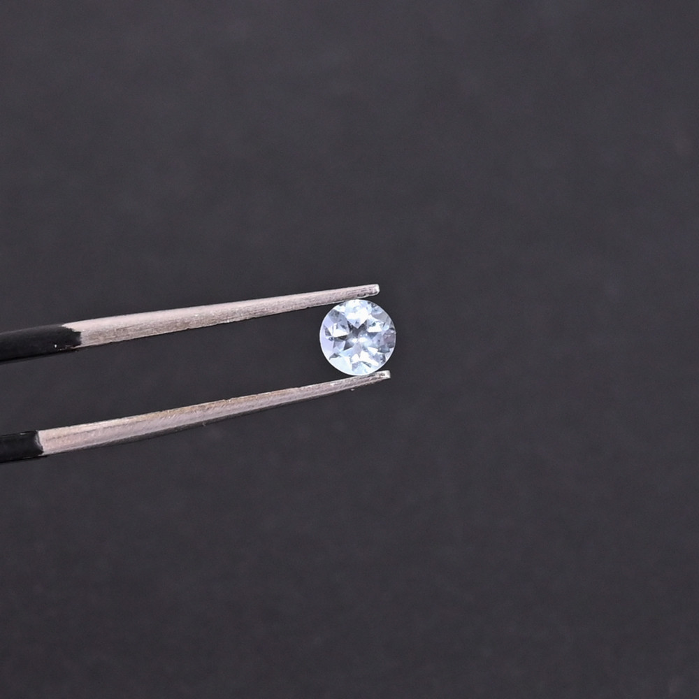 Image of Natural Topaz 0.3 Carat 4mm Round Shape Loose Gemstone