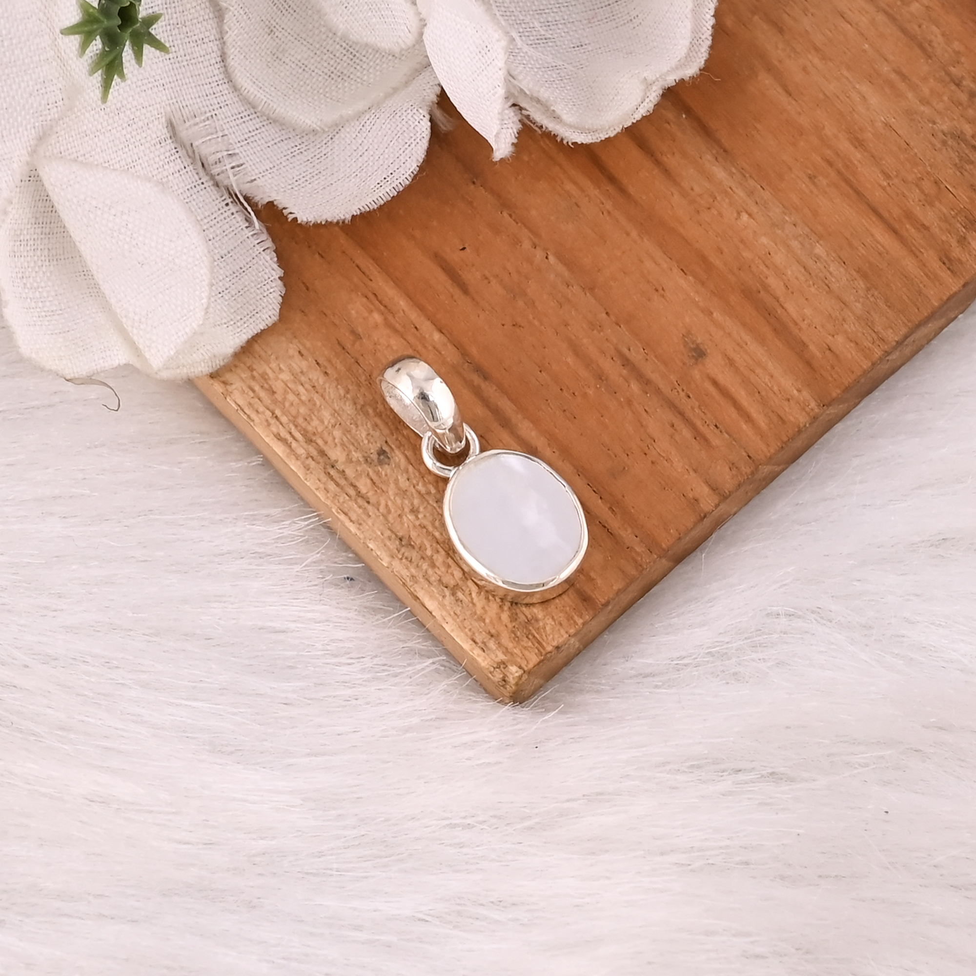 Solid 925 Sterling Silver Pendant Mother Of Pearl Gemstone Handmade Pendant Designer Silver Pendant Anniversary Gift