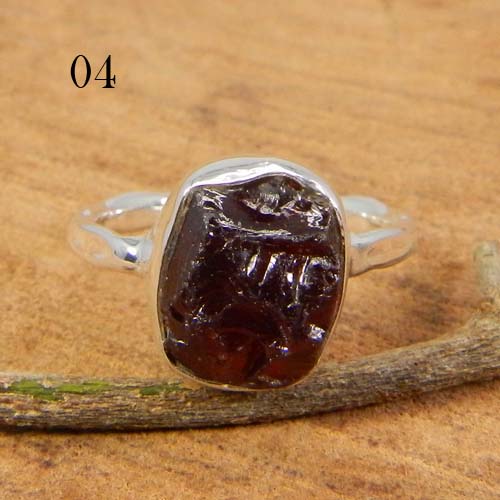 Hot Selling Natural Rough Garnet Gemstone Ring Metaphysical Gemstone Ring Solid 925 Sterling Silver Ring Healing Ring