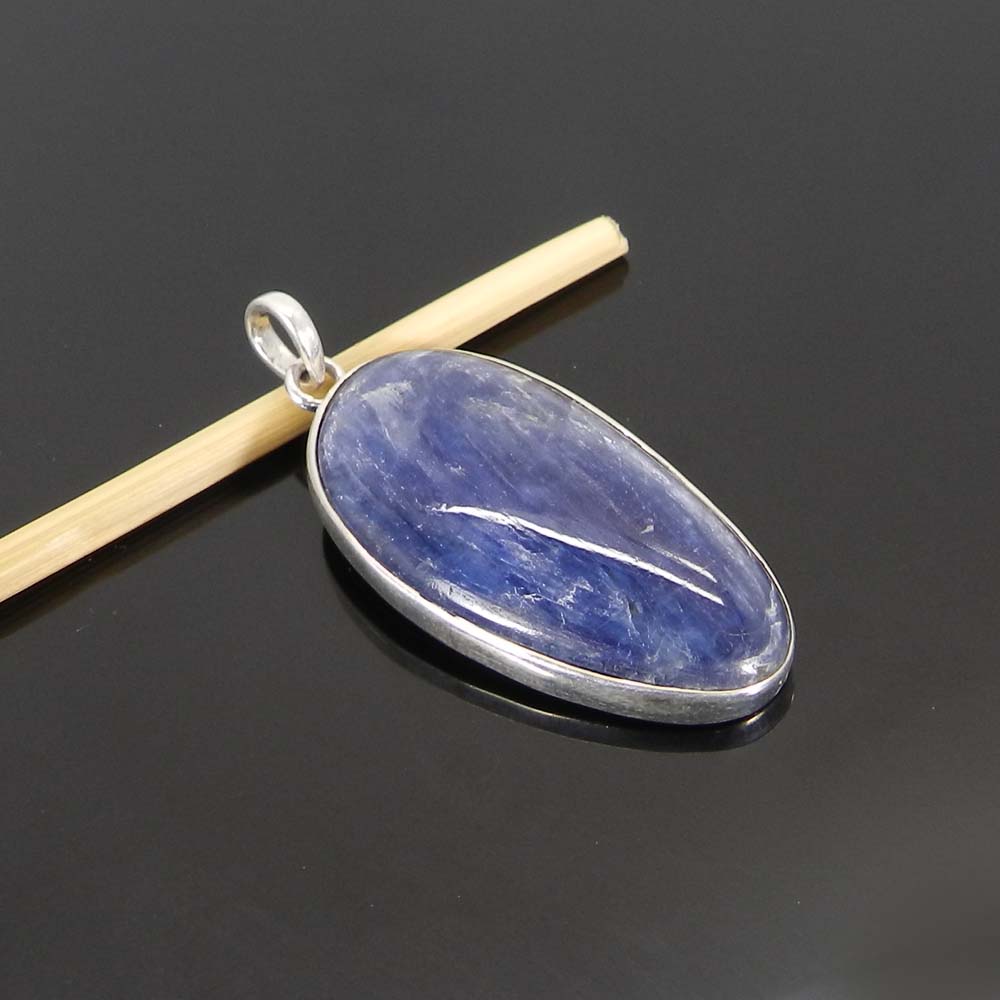 Natural Blue Kyanite 925 Sterling Silver Bezel Set Pendant