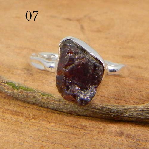 New Designer Collection Natural Rough Garnet Gemstone Ring Solid 925 Sterling Silver Ring Charm Statement Ring