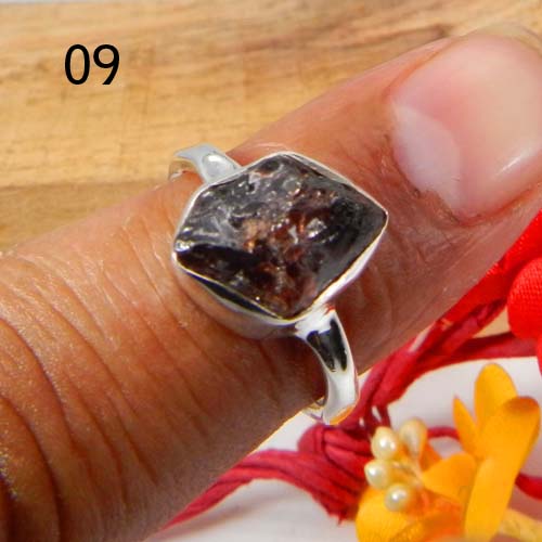 Newest Selling Rough Garnet Gemstone Ring Solid 925 Sterling Silver Ring Bohemian Handmade Bezel Ring