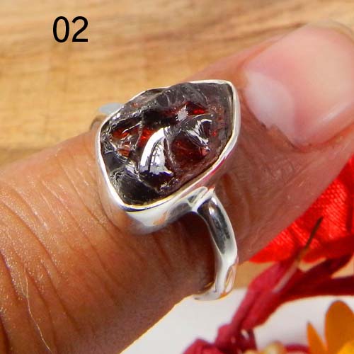 Newest Selling Rough Garnet Gemstone Ring Solid 925 Sterling Silver Ring Bohemian Handmade Bezel Ring