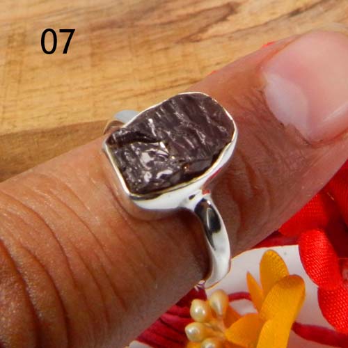 Newest Selling Rough Garnet Gemstone Ring Solid 925 Sterling Silver Ring Bohemian Handmade Bezel Ring