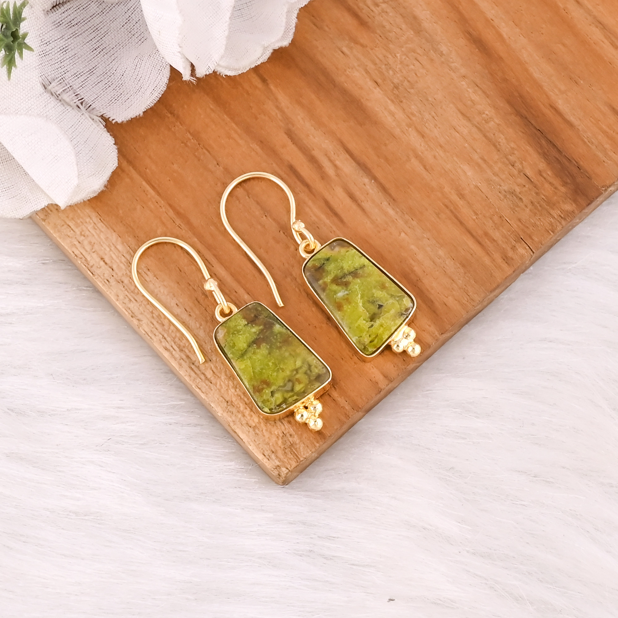 Hot Selling Yellow Gold Plated Earring Green Opal Gemstone Earring Fashion Boho Statement Earrings Wholesale Popular Jewelry
