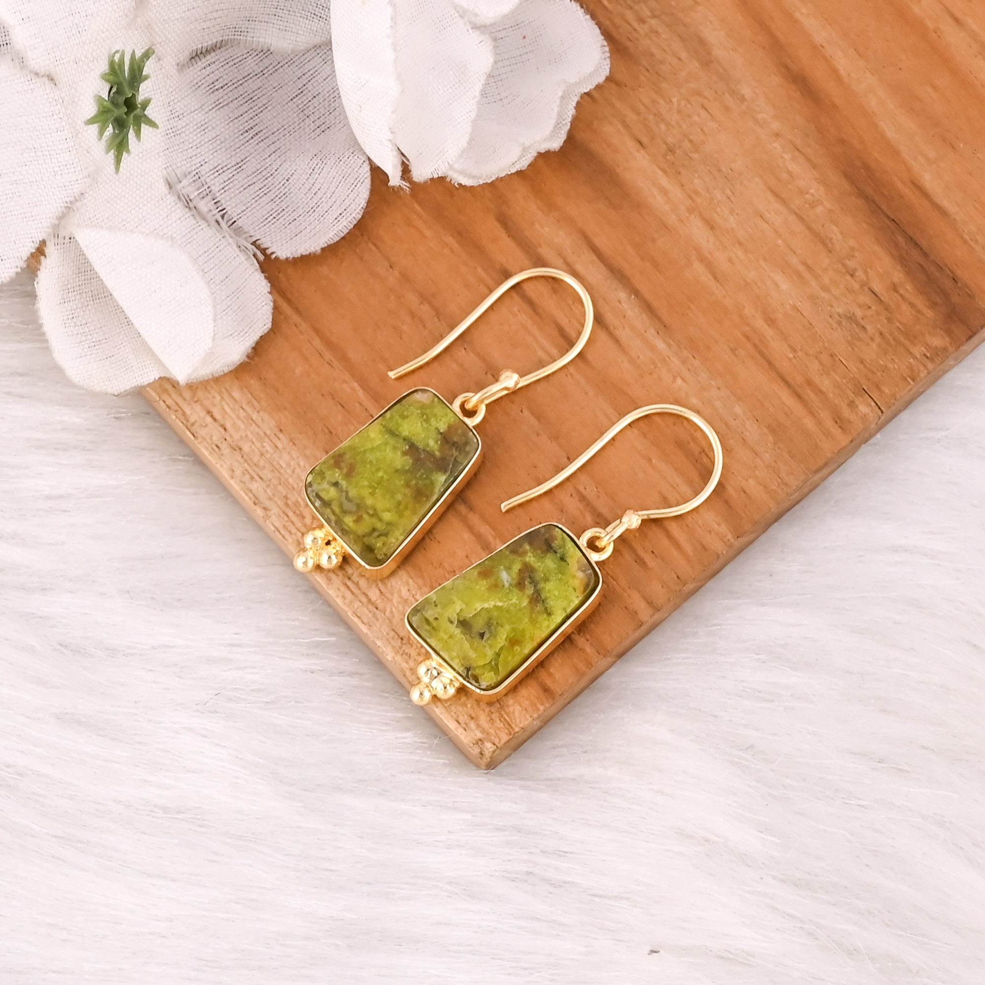 Hot Selling Yellow Gold Plated Earring Green Opal Gemstone Earring Fashion Boho Statement Earrings Wholesale Popular Jewelry