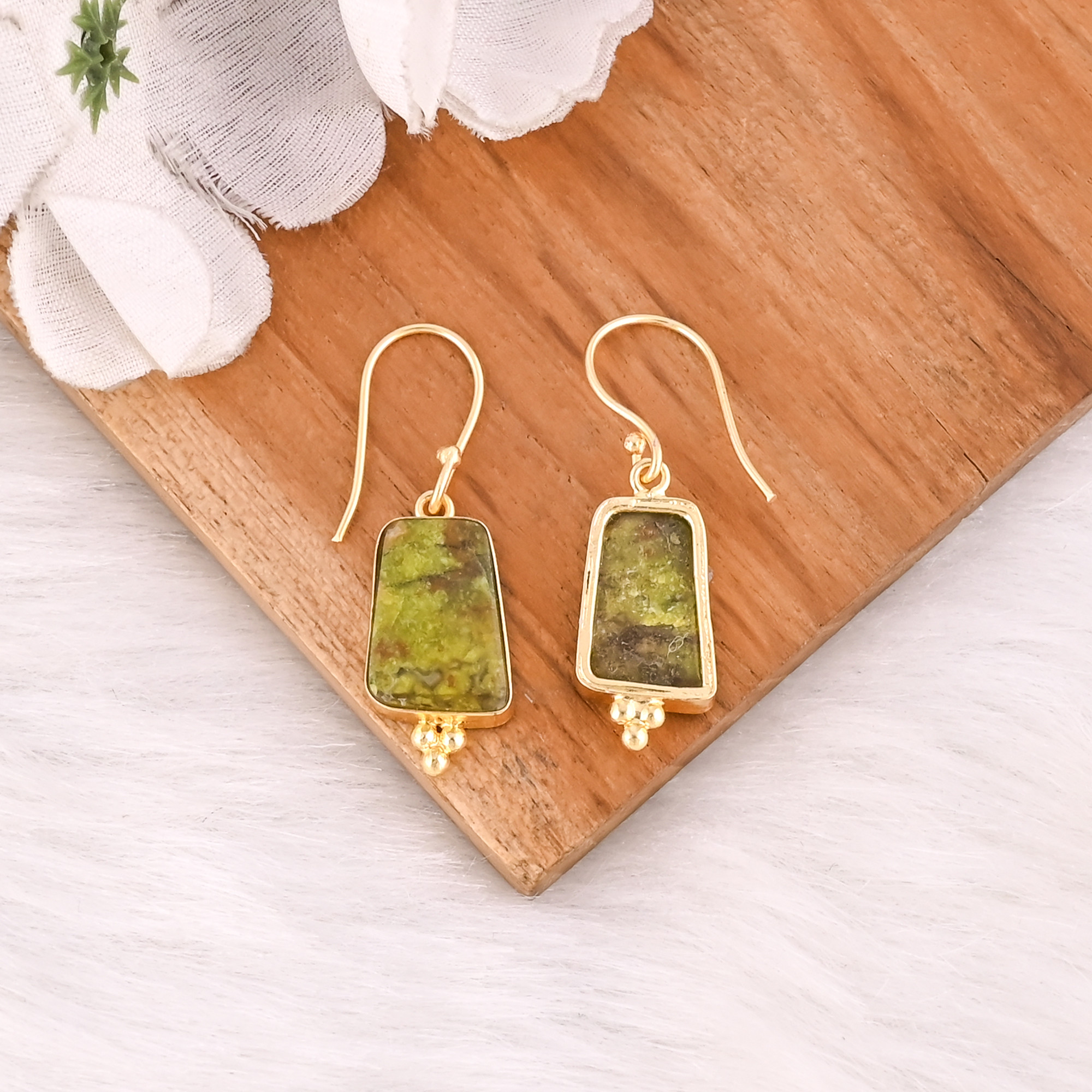 Hot Selling Yellow Gold Plated Earring Green Opal Gemstone Earring Fashion Boho Statement Earrings Wholesale Popular Jewelry