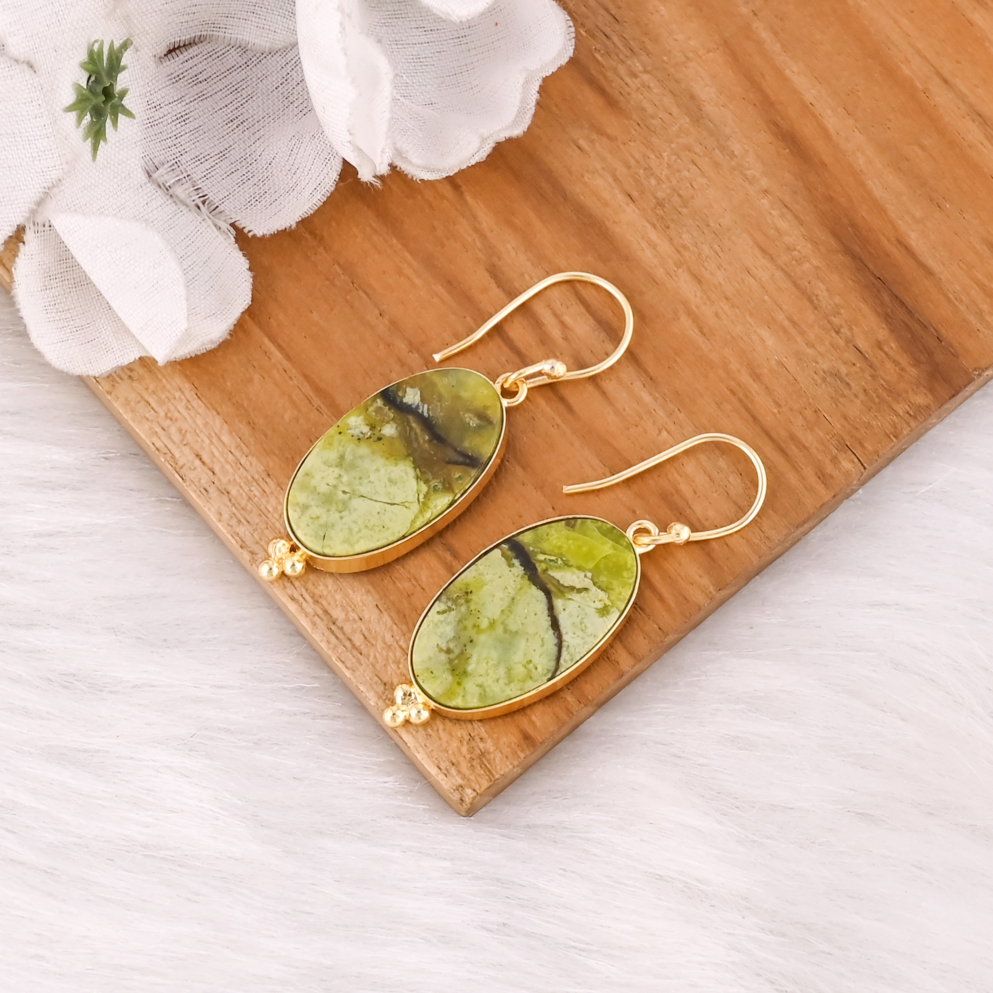 Classic Green Opal Oval Shape Gold-Plated Brass Drop Earrings Trendy Style Alloy Weddings Parties Fashionable Gift Women