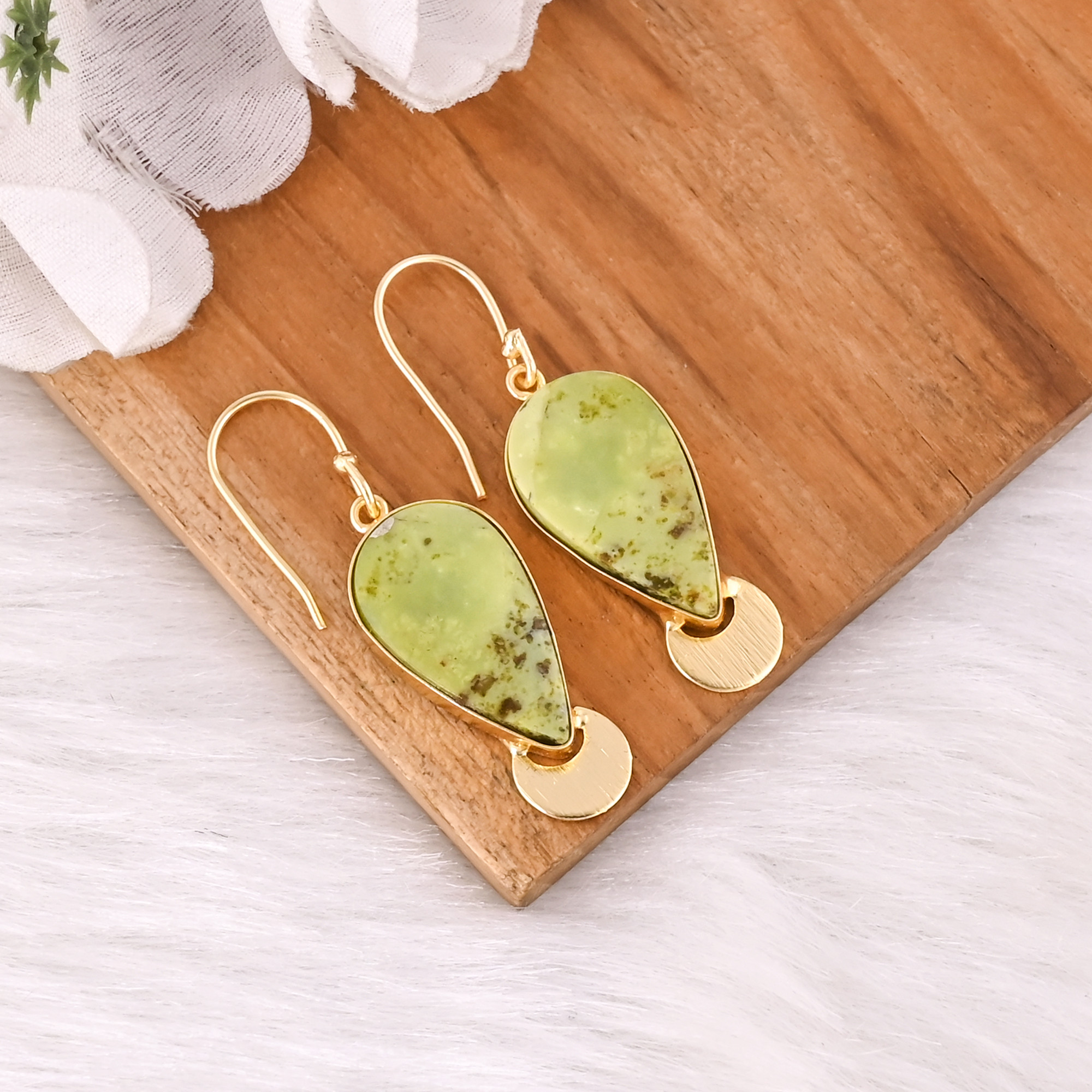 Hot Selling Yellow Gold Plated Earring Green Opal Gemstone Earring Fashion Boho Statement Earrings Wholesale Manufacturer