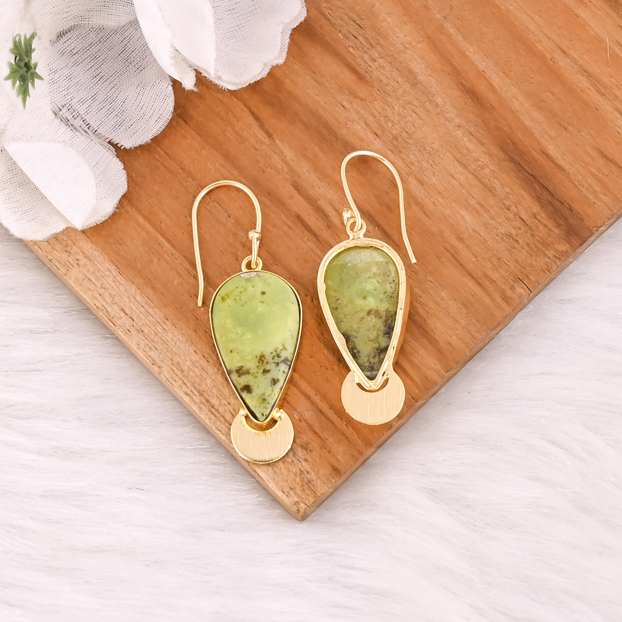 Hot Selling Yellow Gold Plated Earring Green Opal Gemstone Earring Fashion Boho Statement Earrings Wholesale Manufacturer