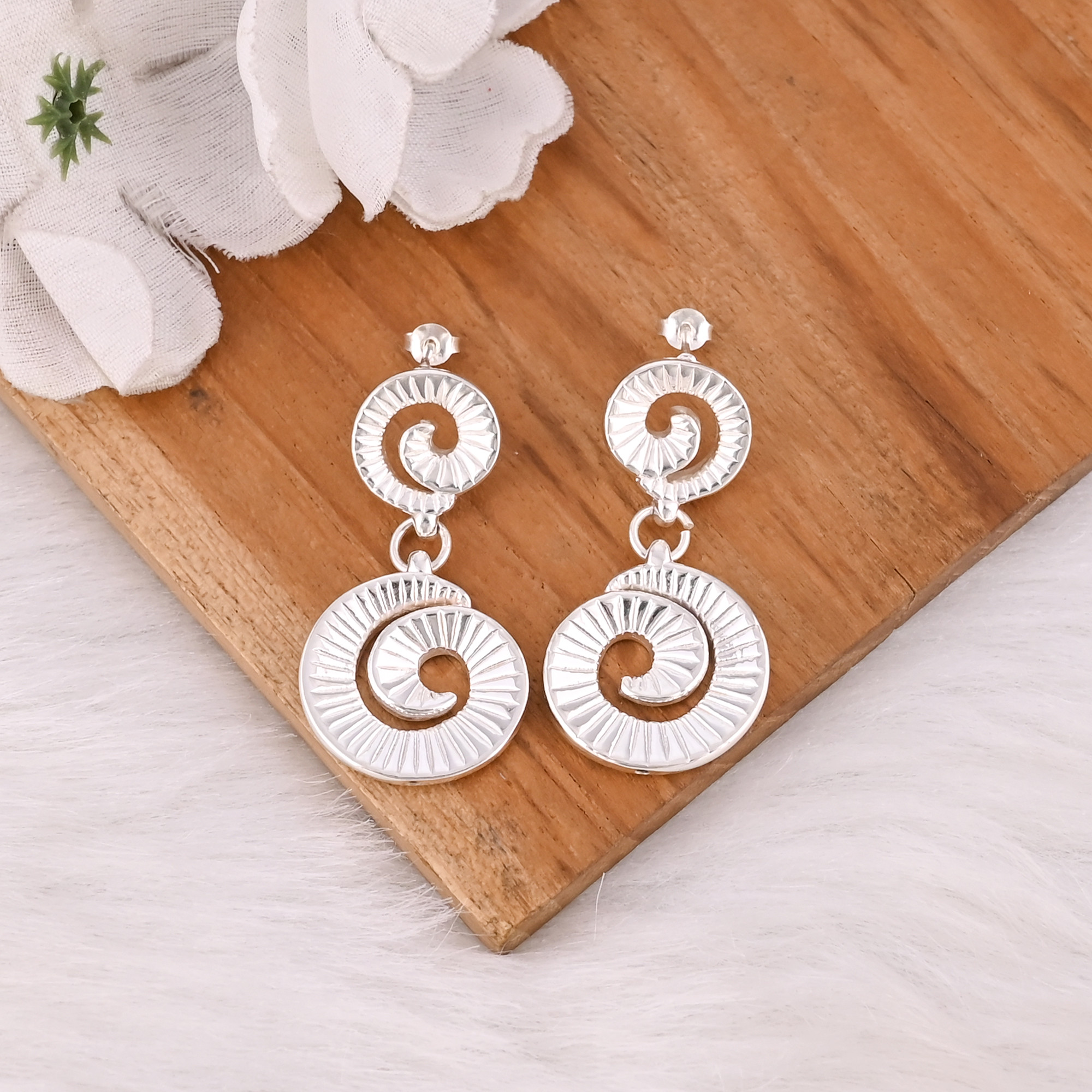 Customized Solid 925 Sterling Silver Earrings Light Weight Silver Plated Plain Studs Fine Jewelry For Women Gifting Purpose