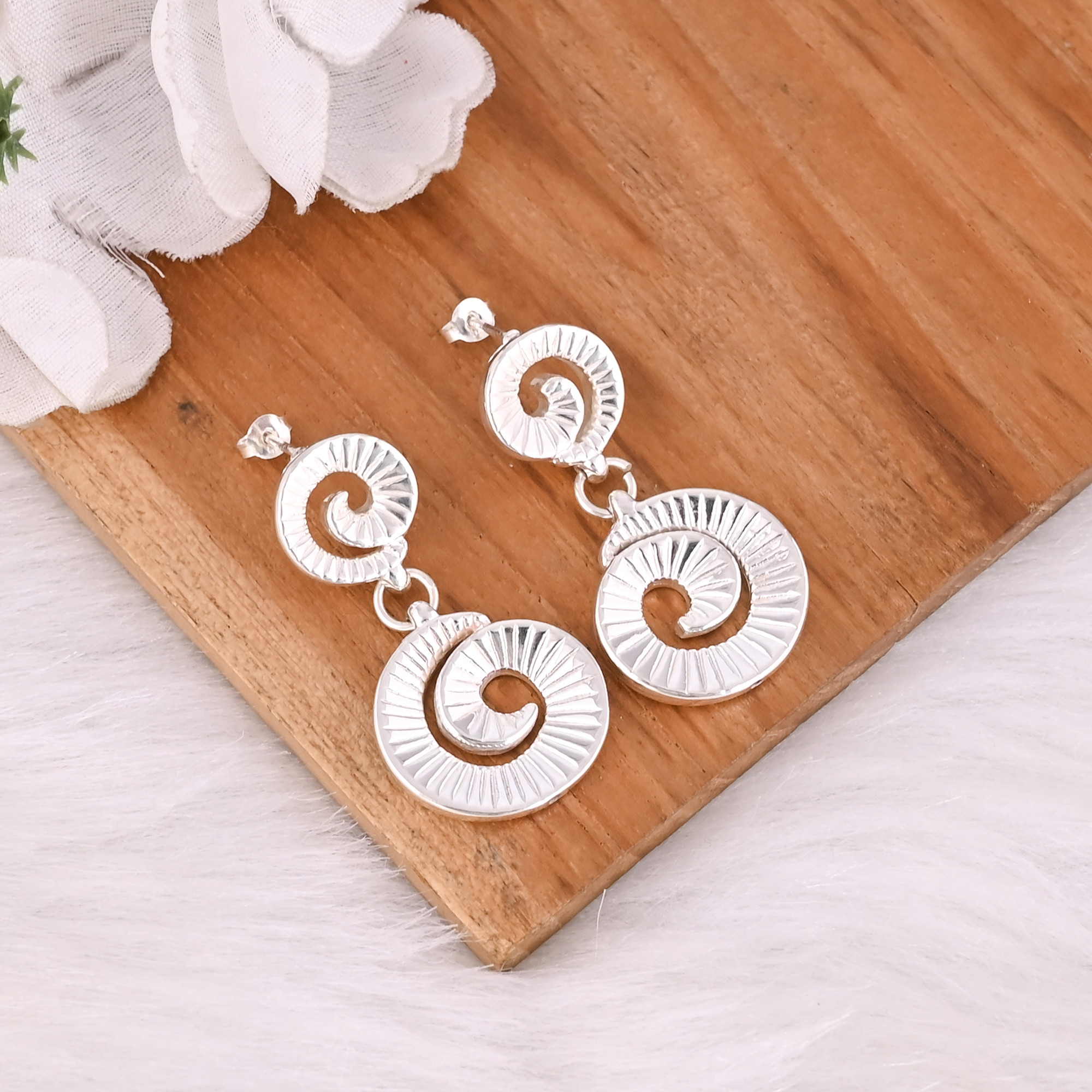 Customized Solid 925 Sterling Silver Earrings Light Weight Silver Plated Plain Studs Fine Jewelry For Women Gifting Purpose