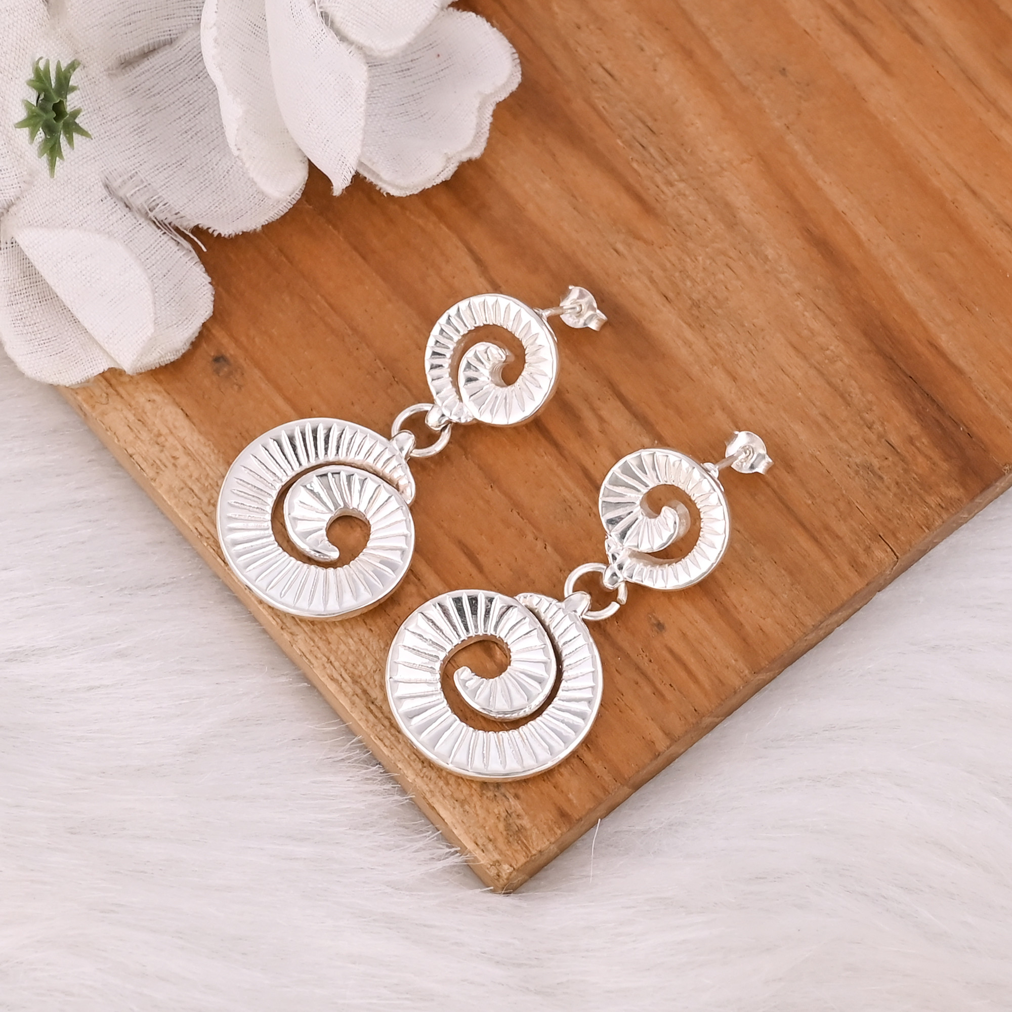 Customized Solid 925 Sterling Silver Earrings Light Weight Silver Plated Plain Studs Fine Jewelry For Women Gifting Purpose