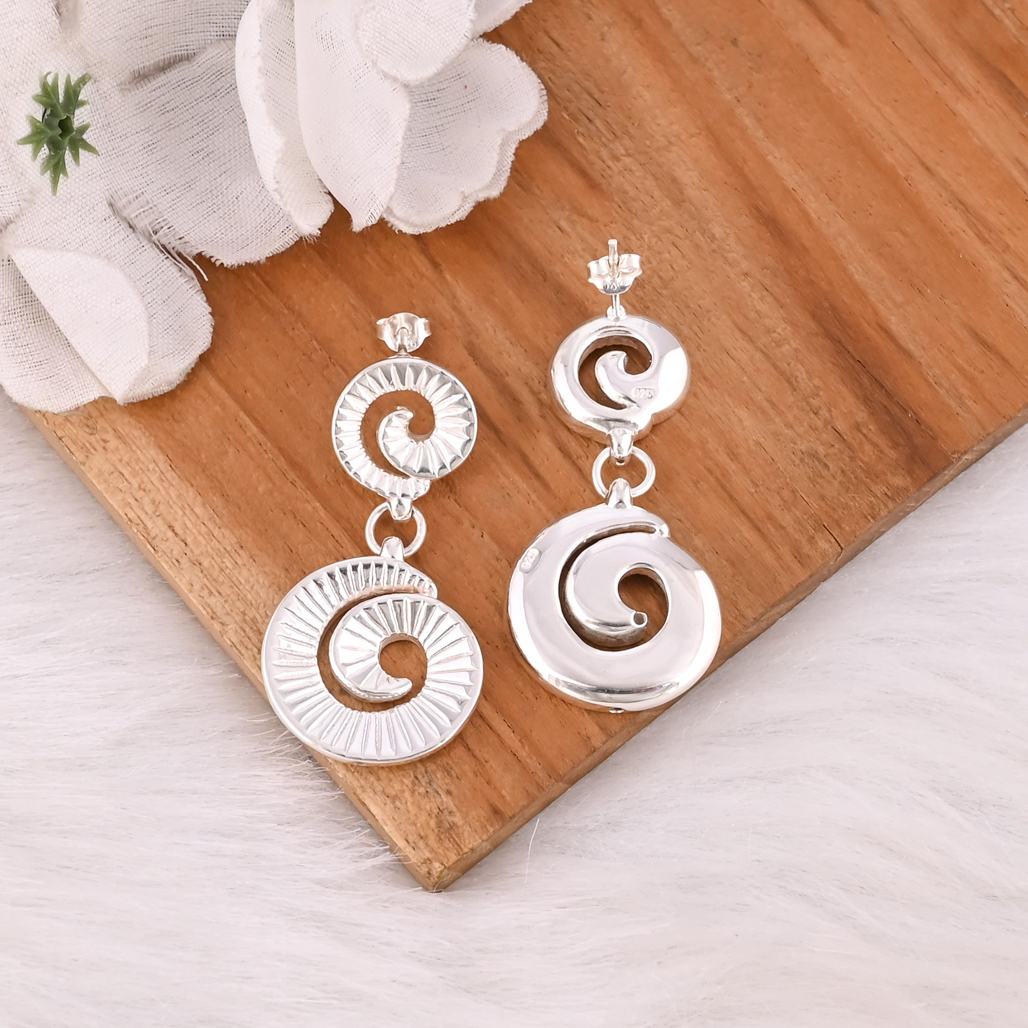 Customized Solid 925 Sterling Silver Earrings Light Weight Silver Plated Plain Studs Fine Jewelry For Women Gifting Purpose