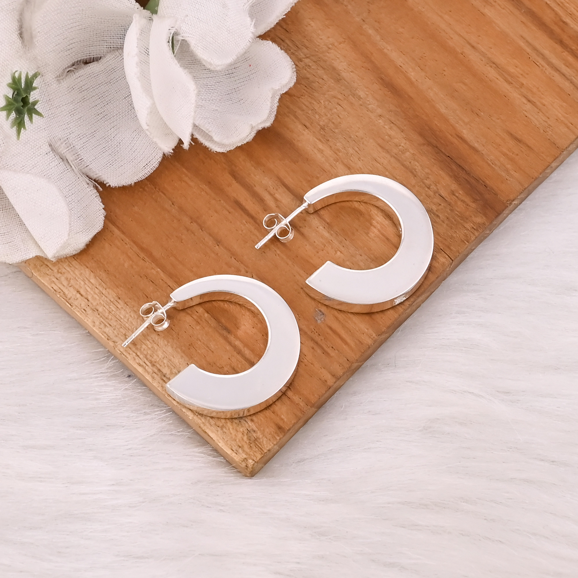 Simple 925 Silver Hoops Earrings Minimalist Modern Jewelry for Women High-quality Brass Hoop Earrings Bulk Order Gift For Her