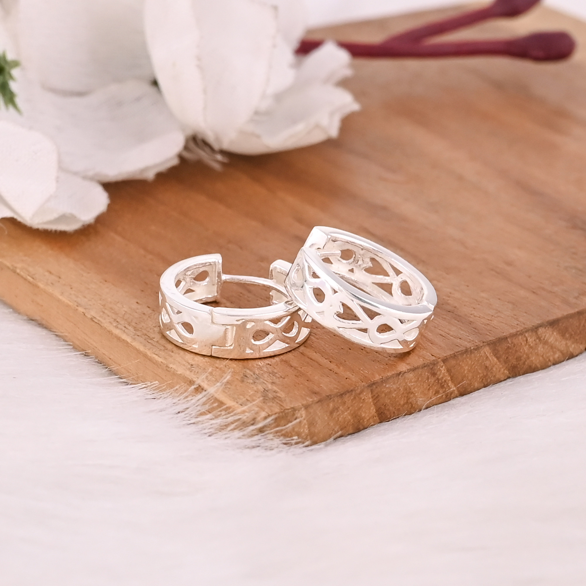 Customized Solid 925 Sterling Silver Earrings Handmade Silver Plated Plain Charm Hoop Fine Jewelry For Women Gifting Purpose