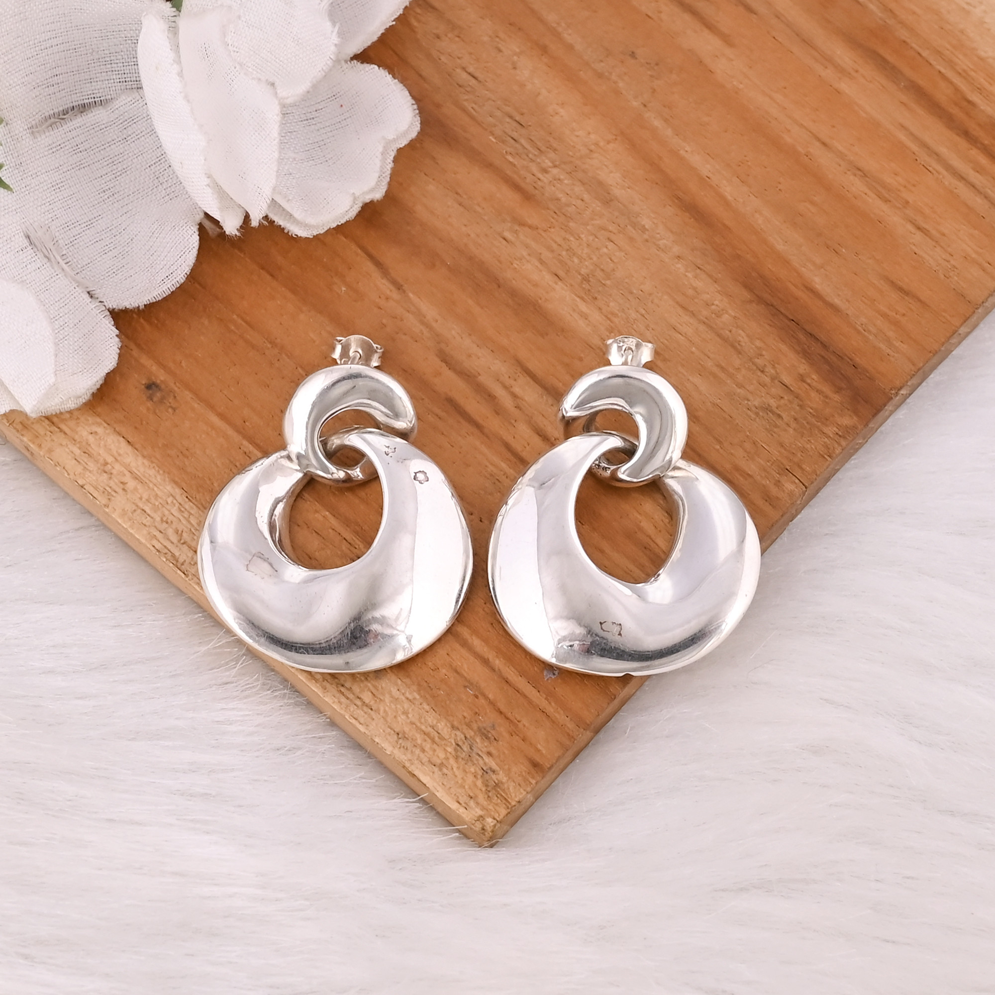High Quality Luxury Classic 925 Sterling Silver Plain Hoop Earrings Cute Wedding Gift for Women Lucky Wholesale Party Jewelry
