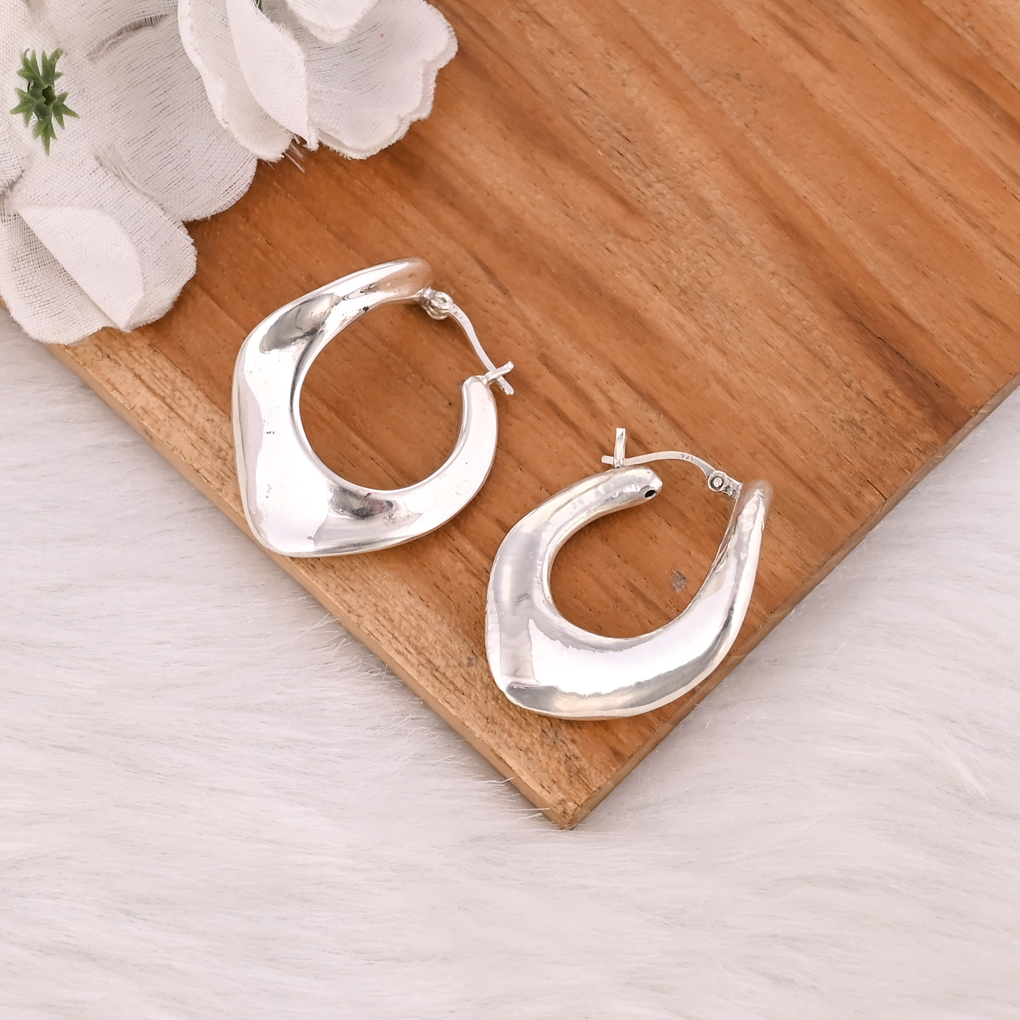 Customized 925 Sterling Silver Minimalist 30mm Solid Hoop Earrings For Women Perfect Wedding Gift Good Quality Fashion