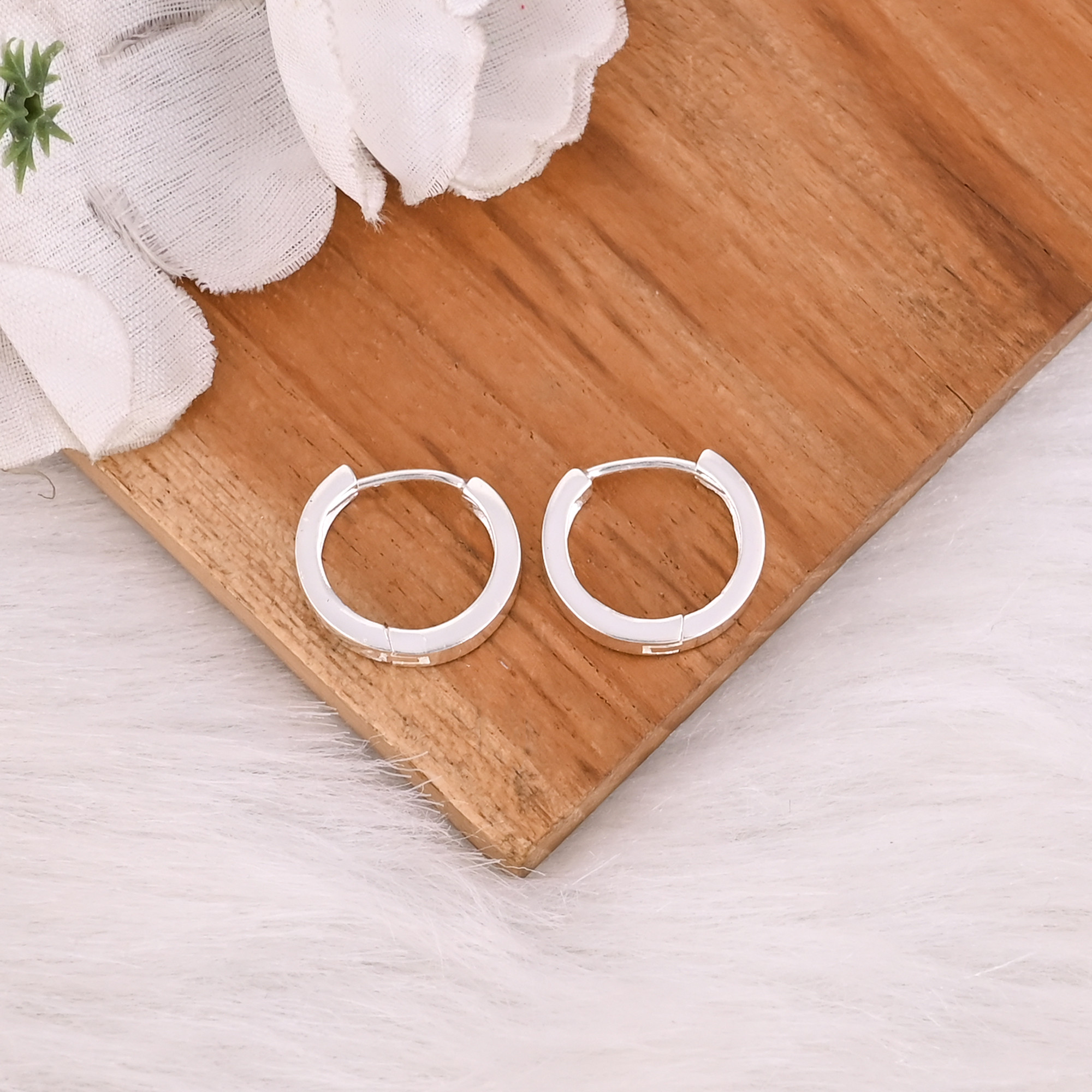 Customized 925 Sterling Silver Minimalist 20mm Solid Hoop Earrings for Women Perfect Wedding Gift Good Quality Fashion