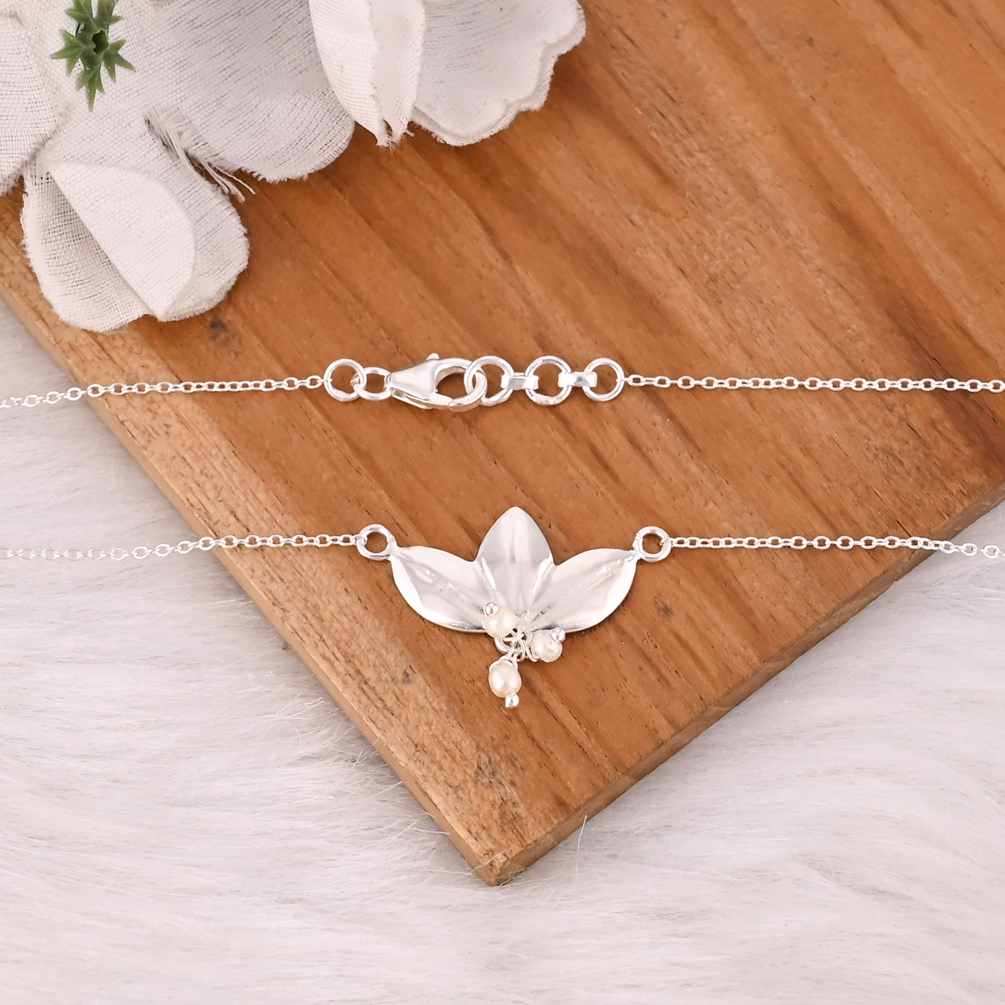 Classic Fine Jewellery 925 Sterling Silver Plain Pendant Lotus Charm Necklace Wholesale Manufacture For Women