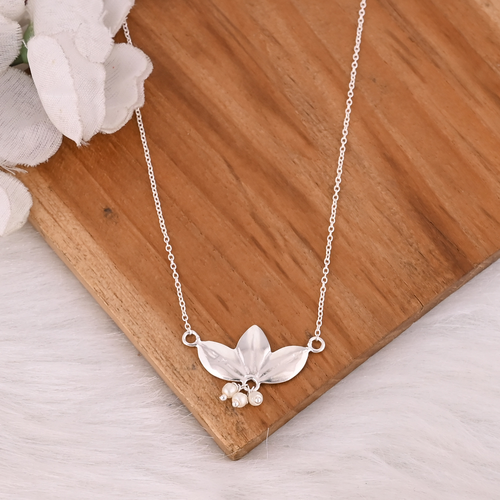 Classic Fine Jewellery 925 Sterling Silver Plain Pendant Lotus Charm Necklace Wholesale Manufacture For Women