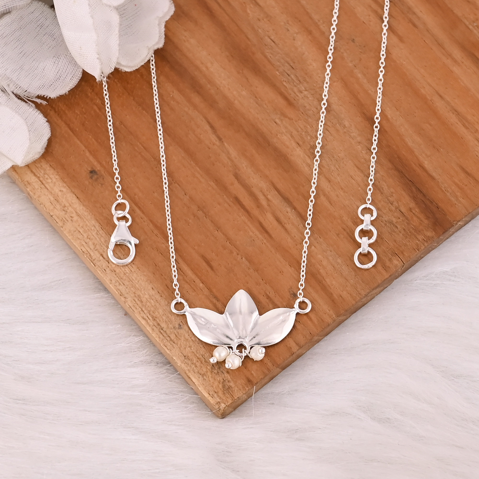 Classic Fine Jewellery 925 Sterling Silver Plain Pendant Lotus Charm Necklace Wholesale Manufacture For Women