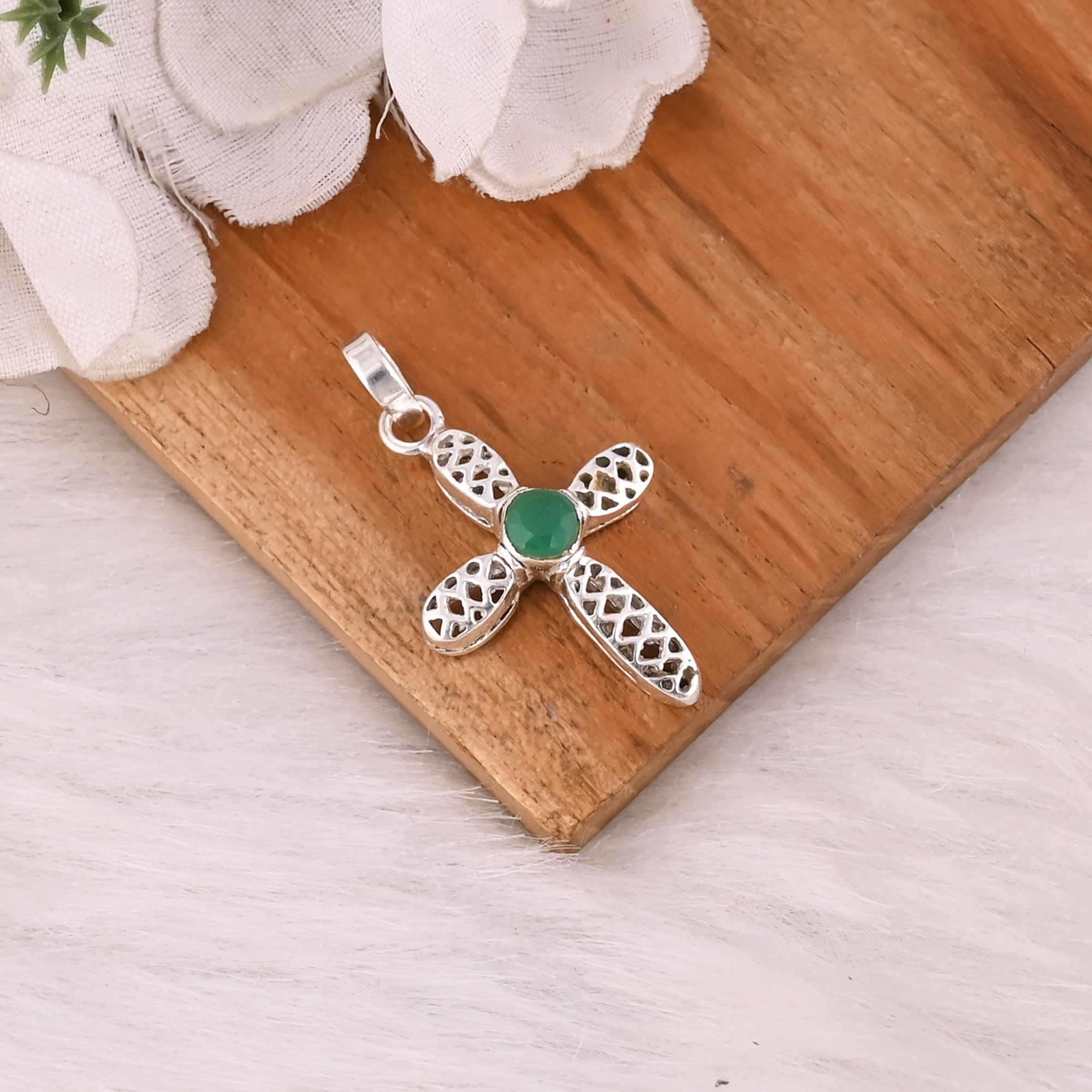925 Solid Sterling Silver Green Onyx Cross Charm Pendant Fine Jewelry Trendy Womens Wedding Pendant